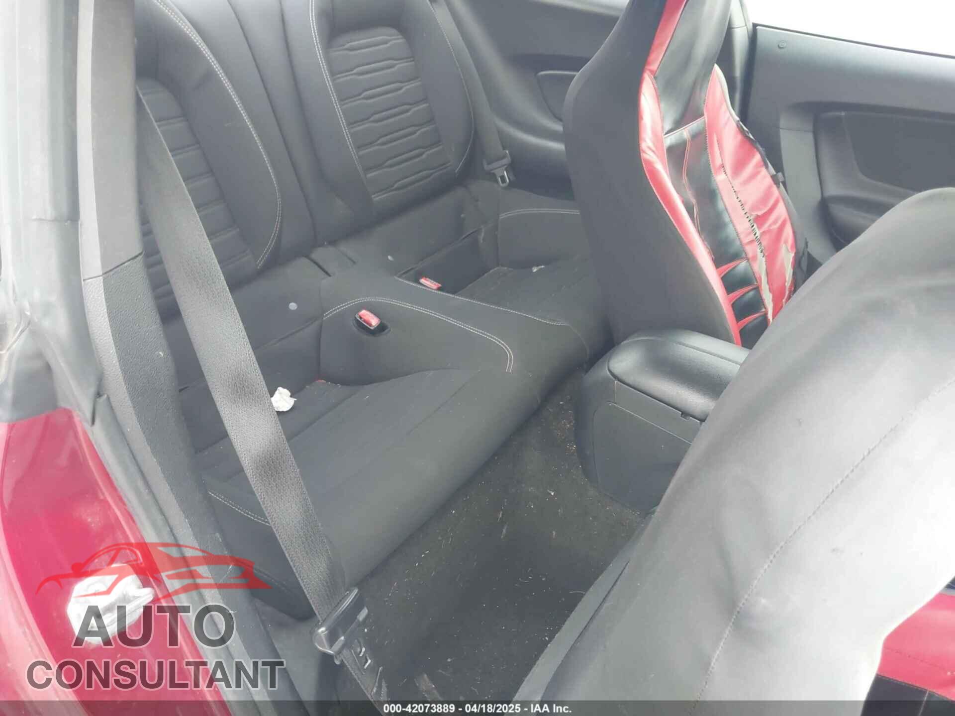 FORD MUSTANG 2017 - 1FA6P8TH7H5286861