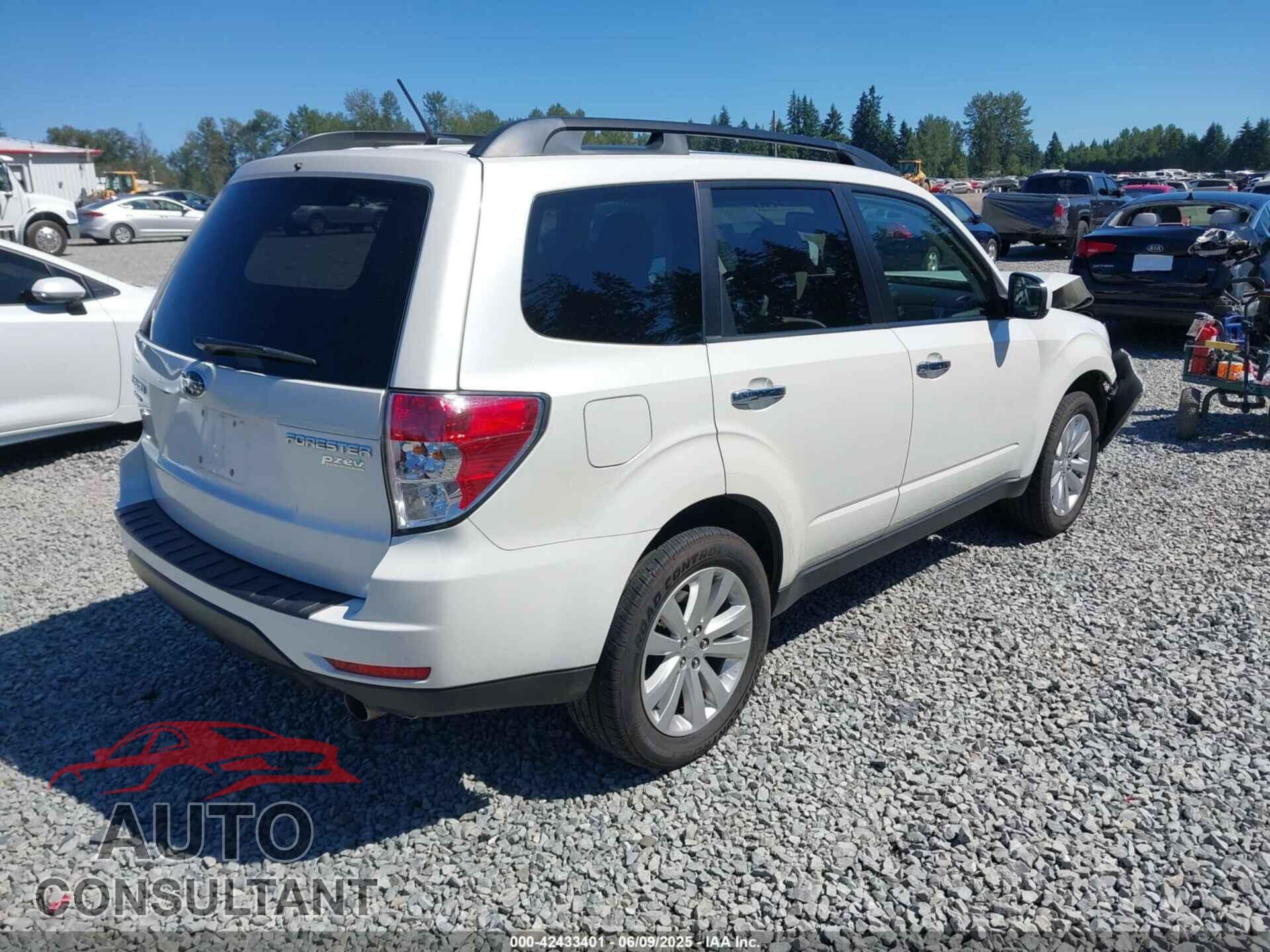 SUBARU FORESTER 2013 - JF2SHAEC8DH440471