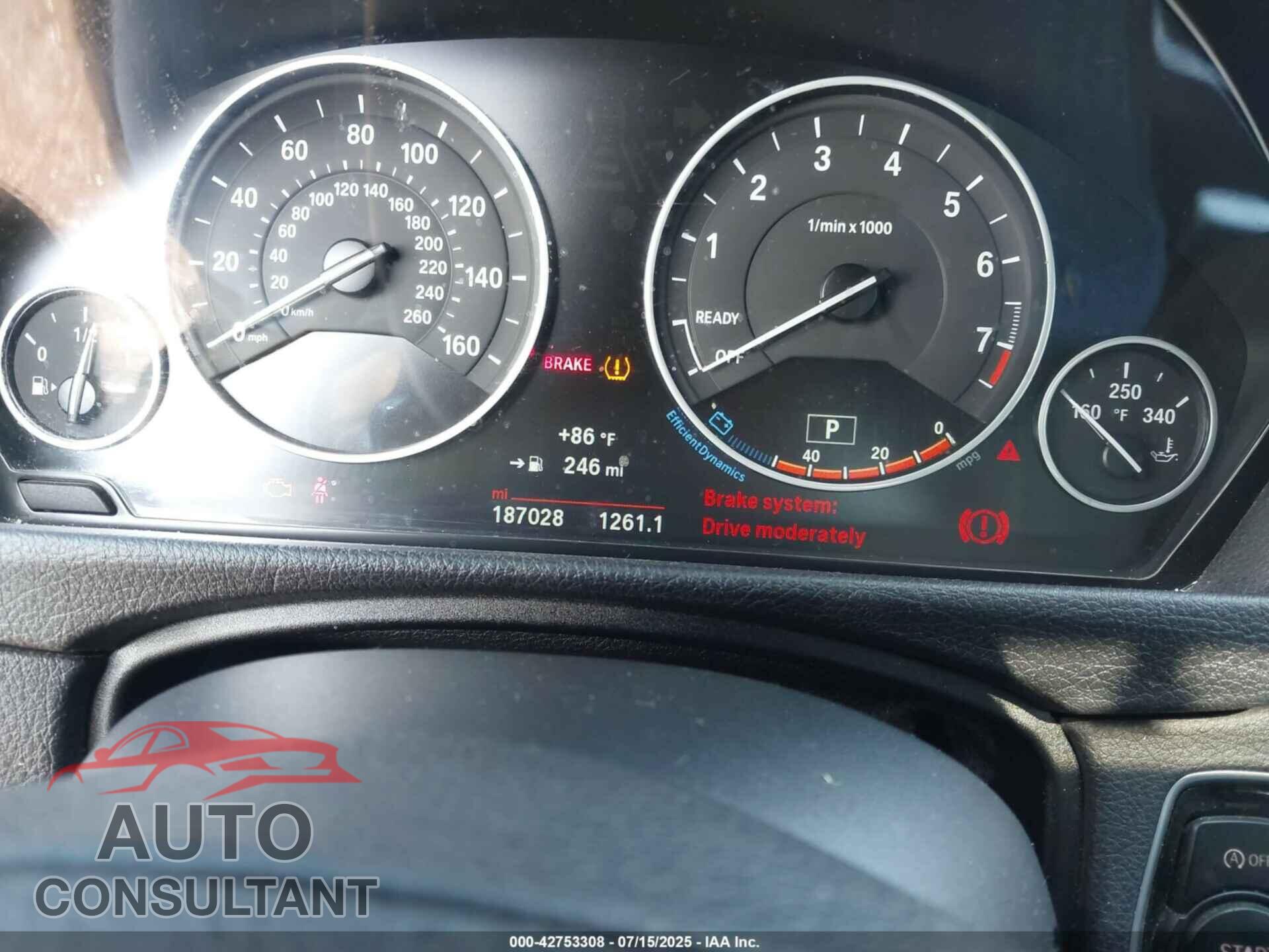 BMW 328I 2016 - WBA8E3G59GNU38761