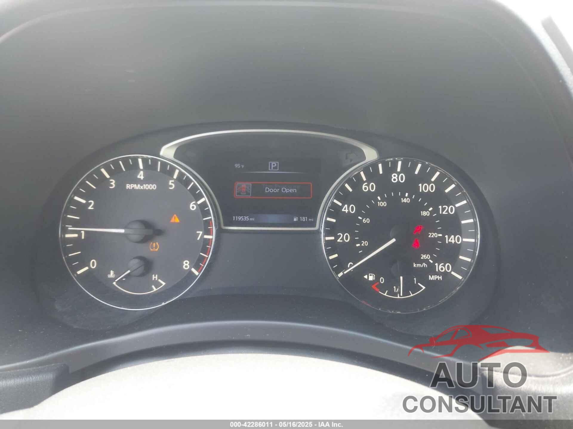 NISSAN PATHFINDER 2016 - 5N1AR2MN4GC670098