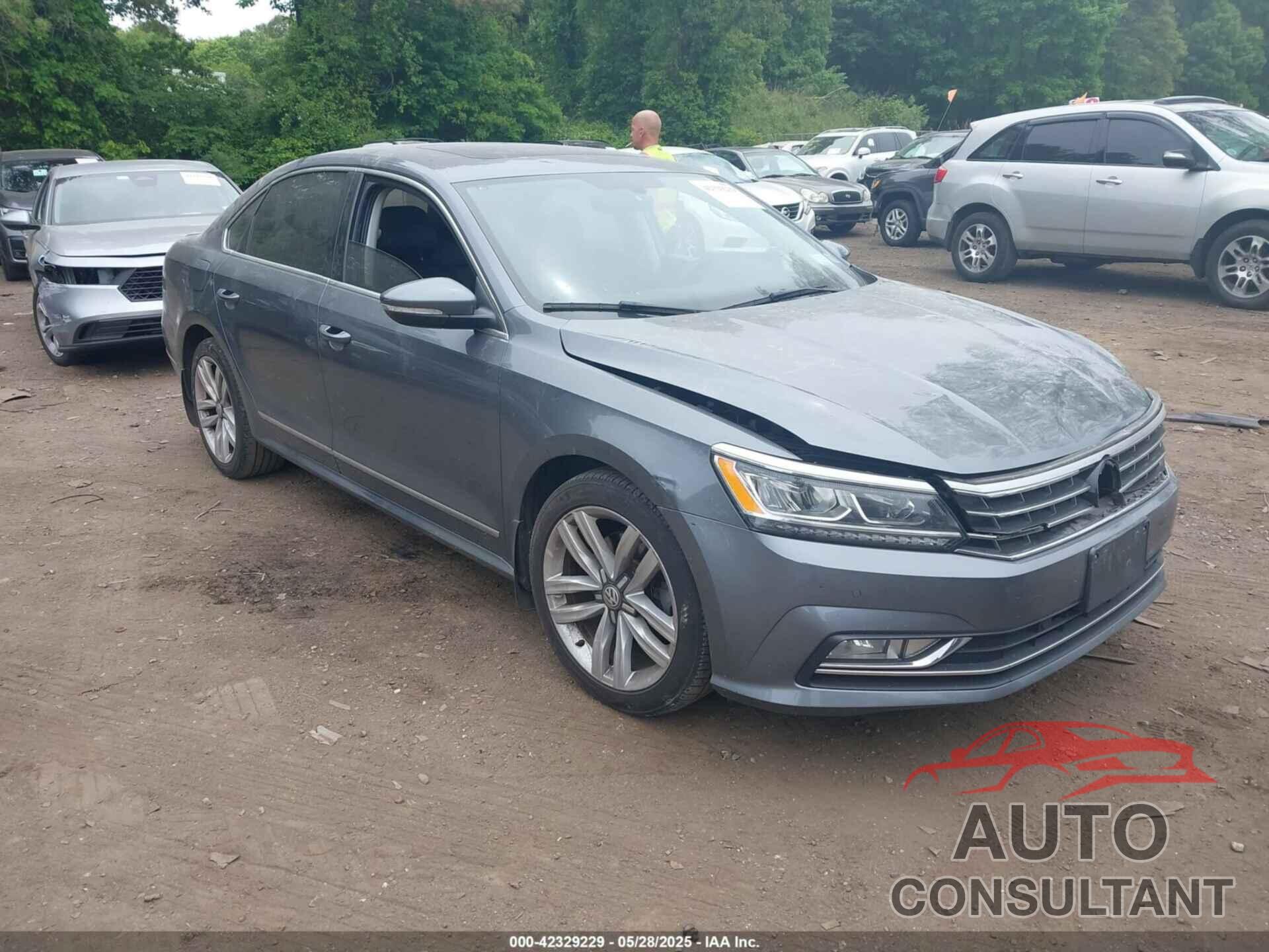VOLKSWAGEN PASSAT 2017 - 1VWGT7A3XHC021212