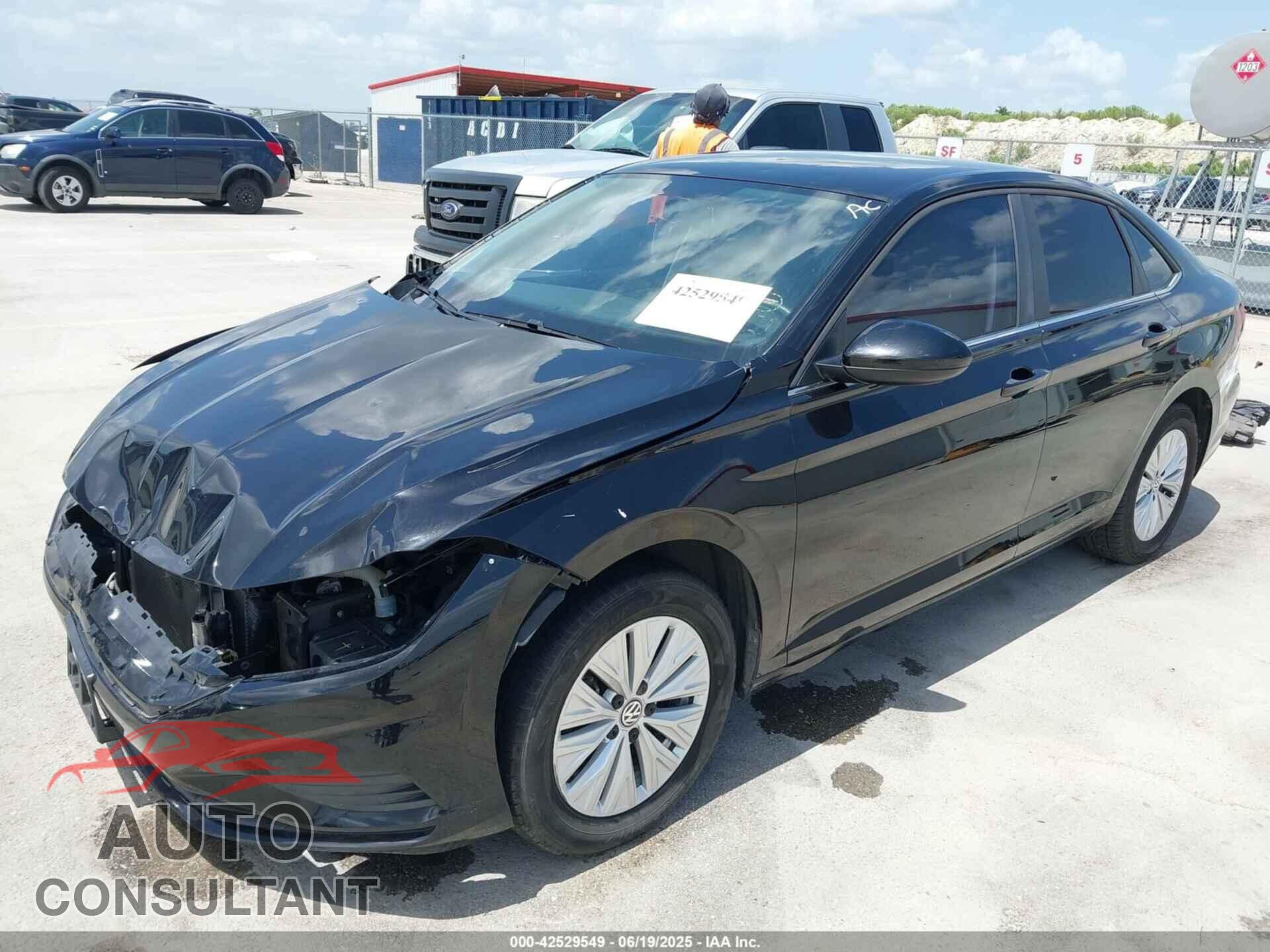 VOLKSWAGEN JETTA 2019 - 3VWCB7BU2KM213920