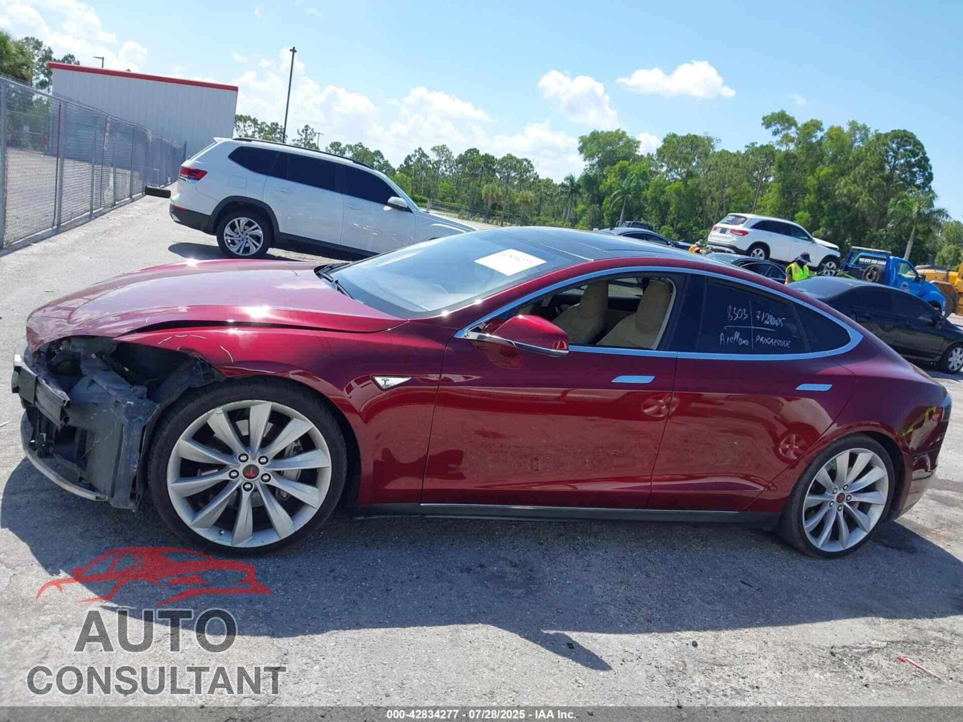 TESLA MODEL S 2012 - 5YJSA1DN8CFS00650