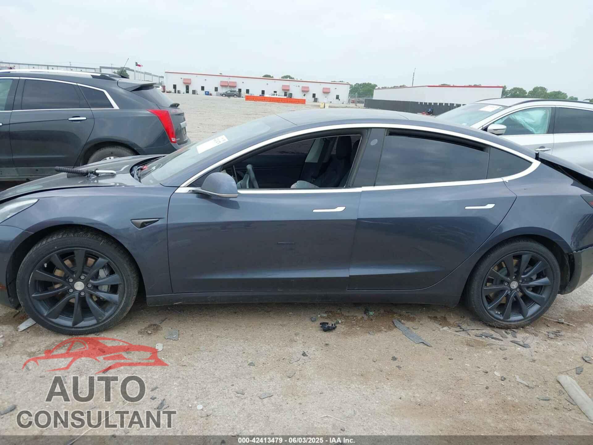 TESLA MODEL 3 2019 - 5YJ3E1EB5KF437575