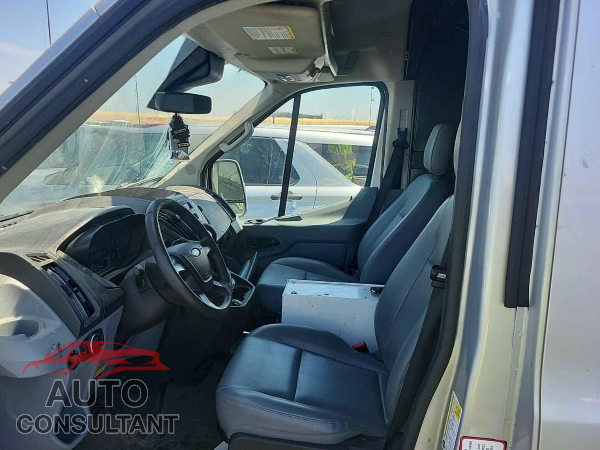 FORD TRANSIT-150 2017 - 1FTYE1CM0HKB43622