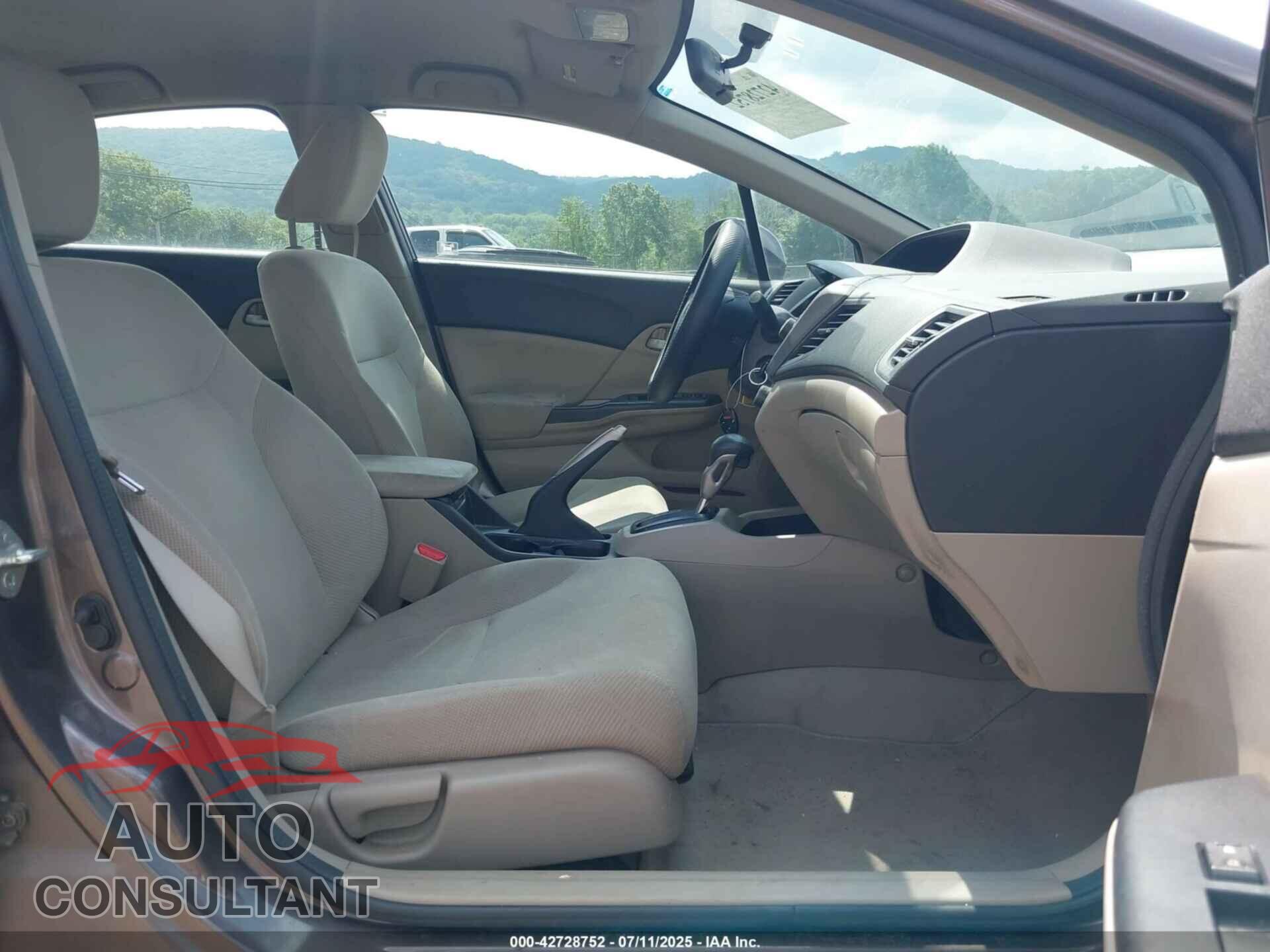 HONDA CIVIC 2012 - 2HGFB2F52CH578606