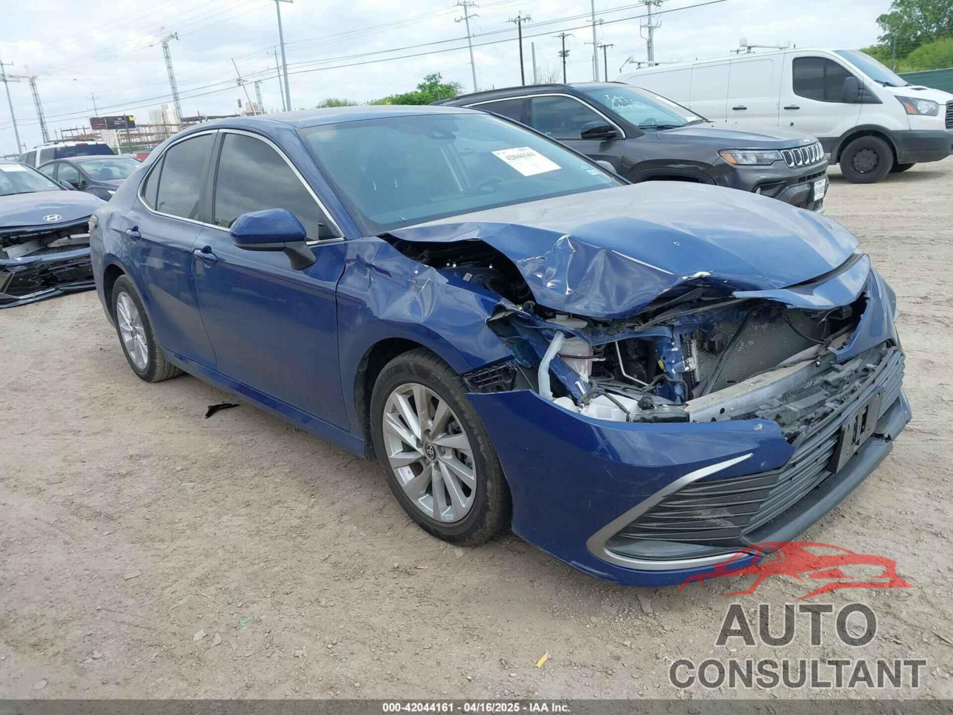 TOYOTA CAMRY 2023 - 4T1C11AKXPU111900