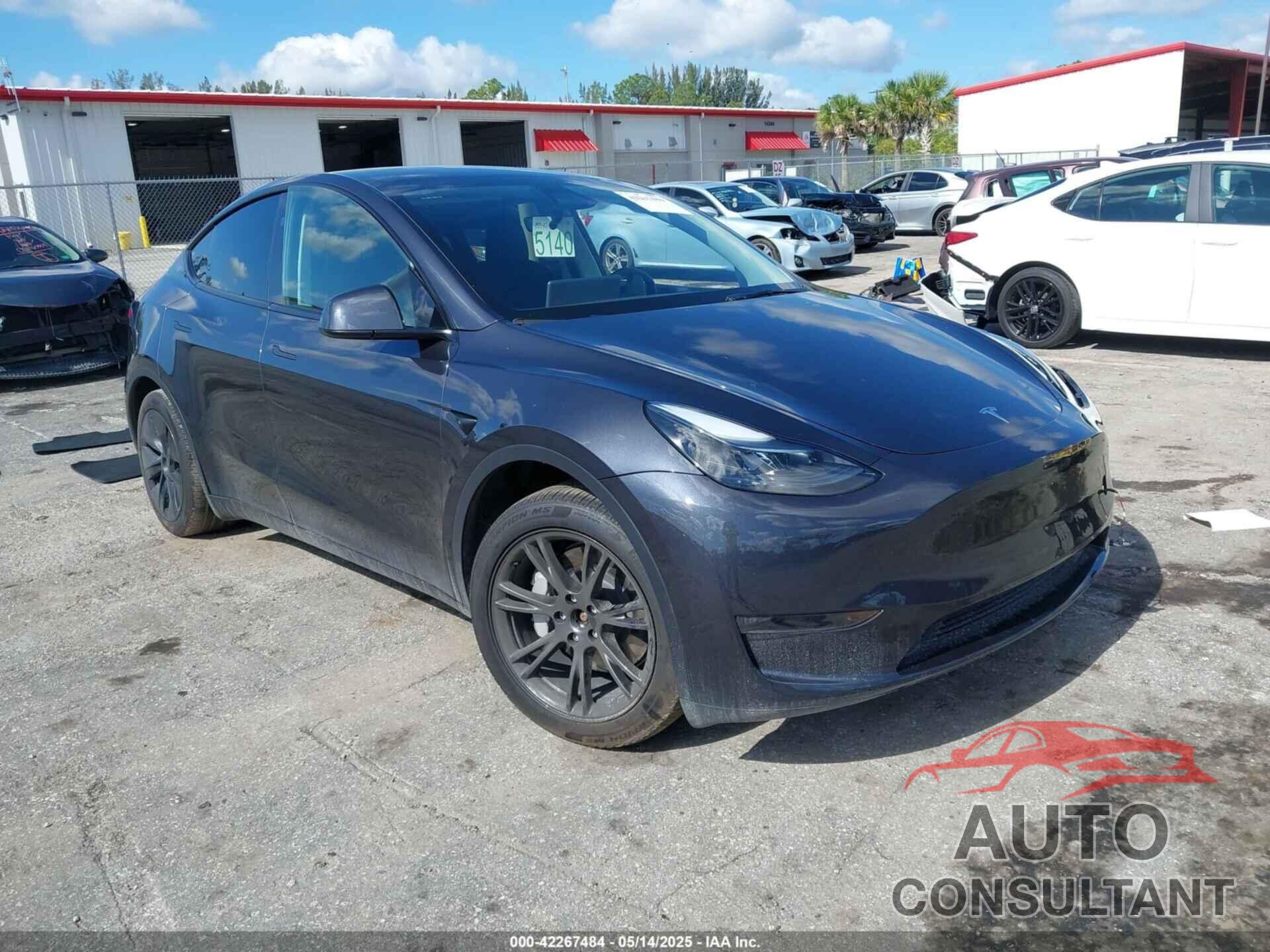 TESLA MODEL Y 2024 - 7SAYGDEE4RA322410