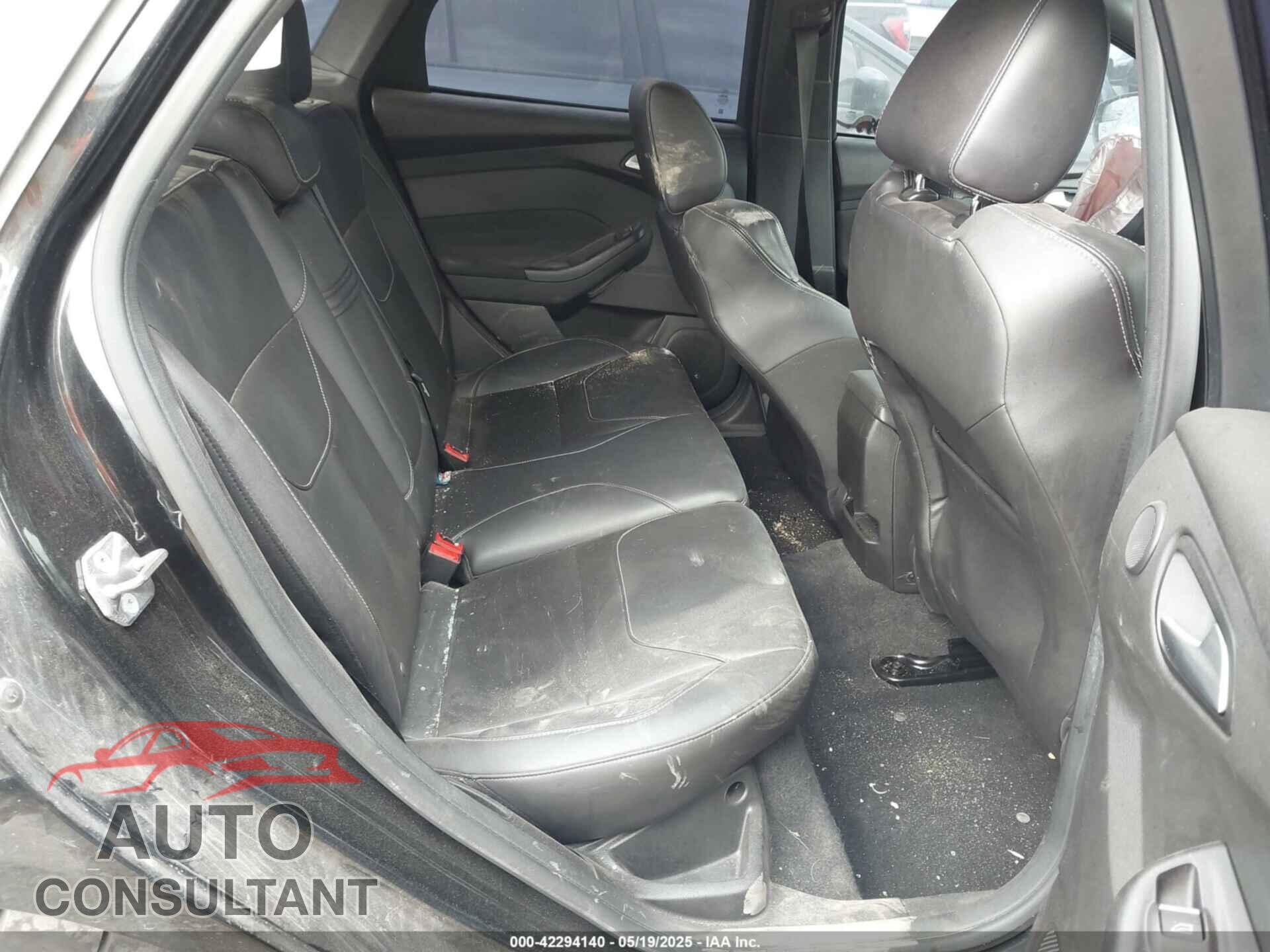 FORD FOCUS 2015 - 1FADP3L9XFL332792