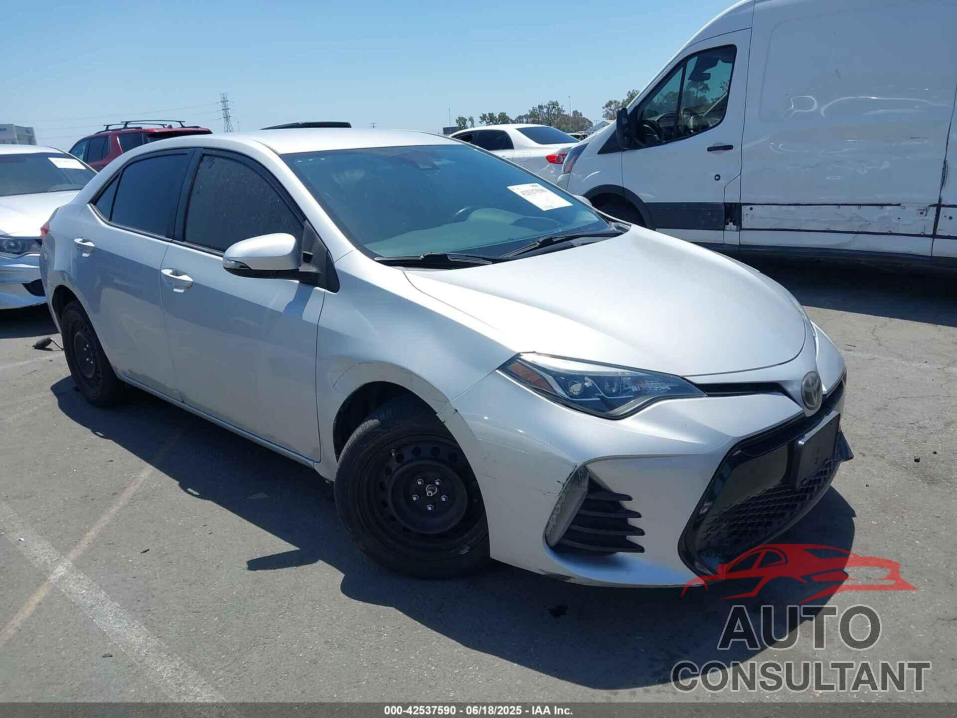 TOYOTA COROLLA 2018 - 5YFBURHE0JP775195