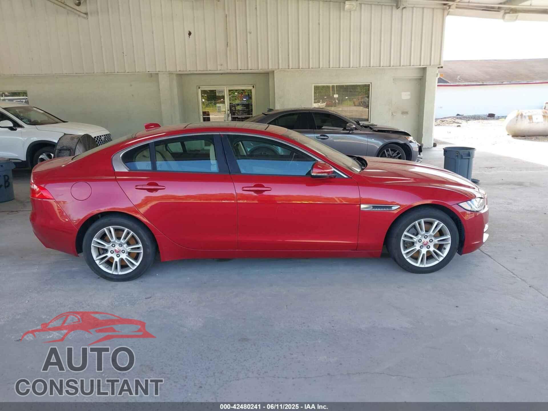 JAGUAR XE 2017 - SAJAD4BG8HA975976