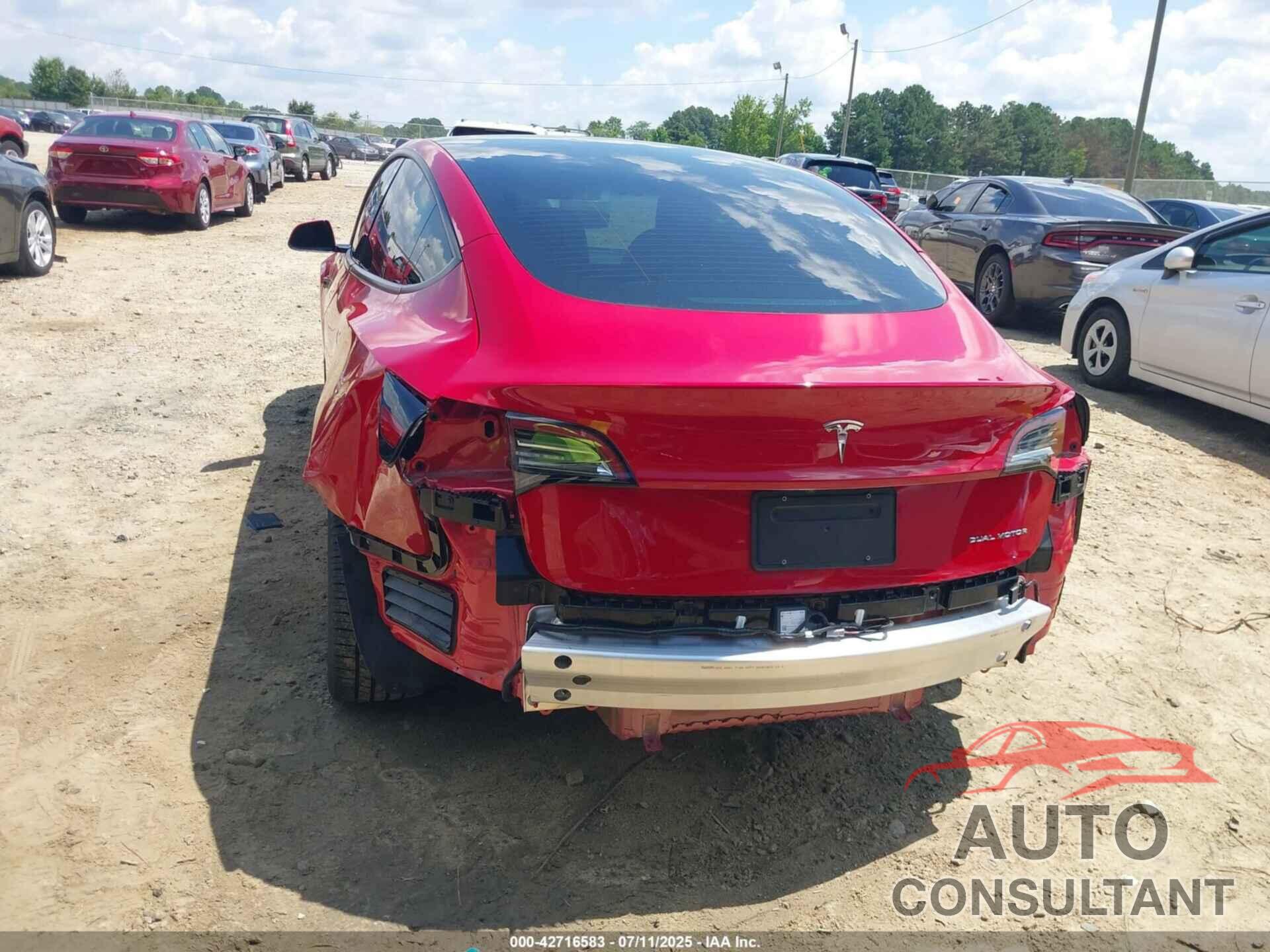 TESLA MODEL 3 2021 - 5YJ3E1EBXMF045100
