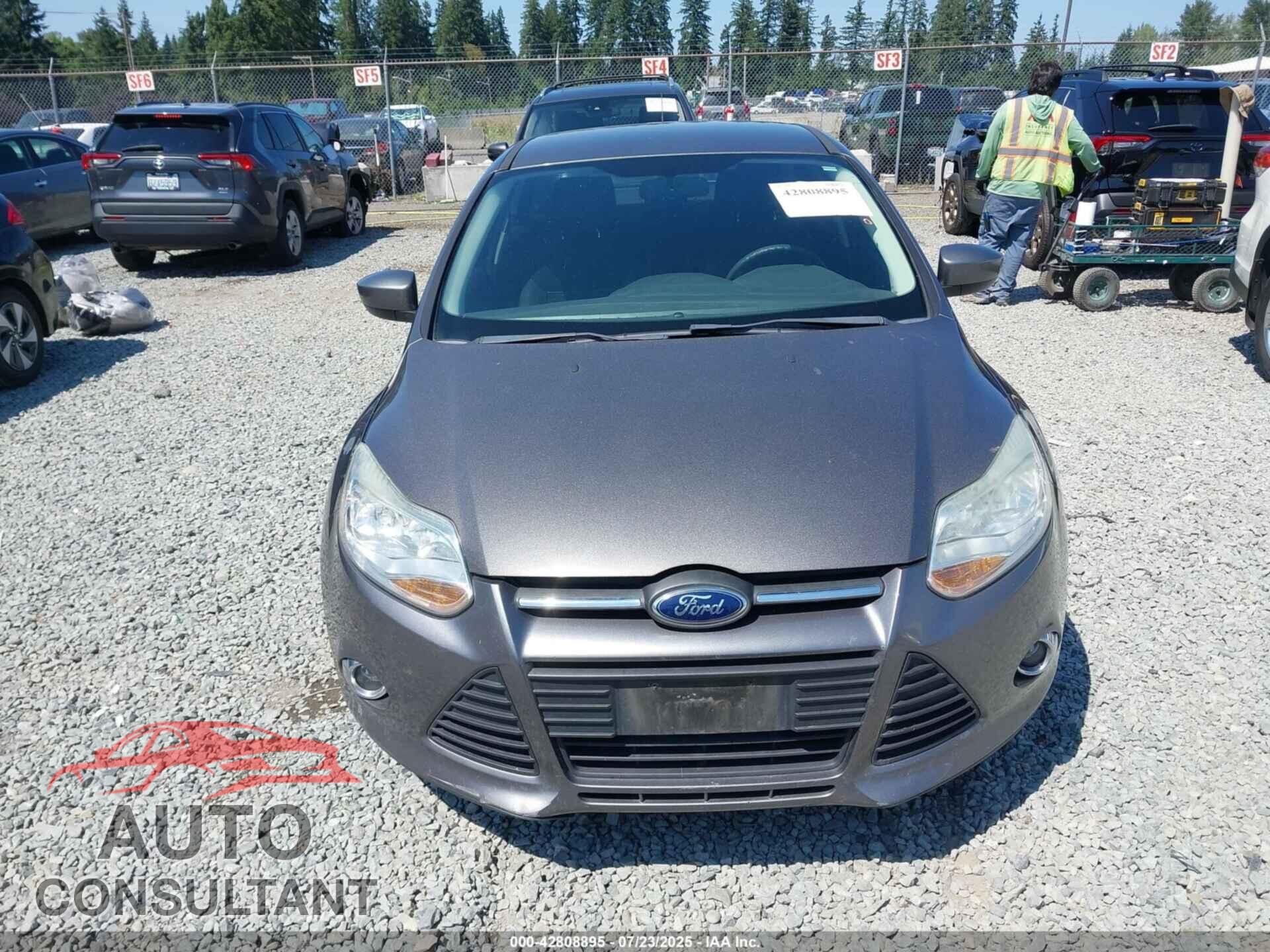 FORD FOCUS 2012 - 1FAHP3F27CL379273