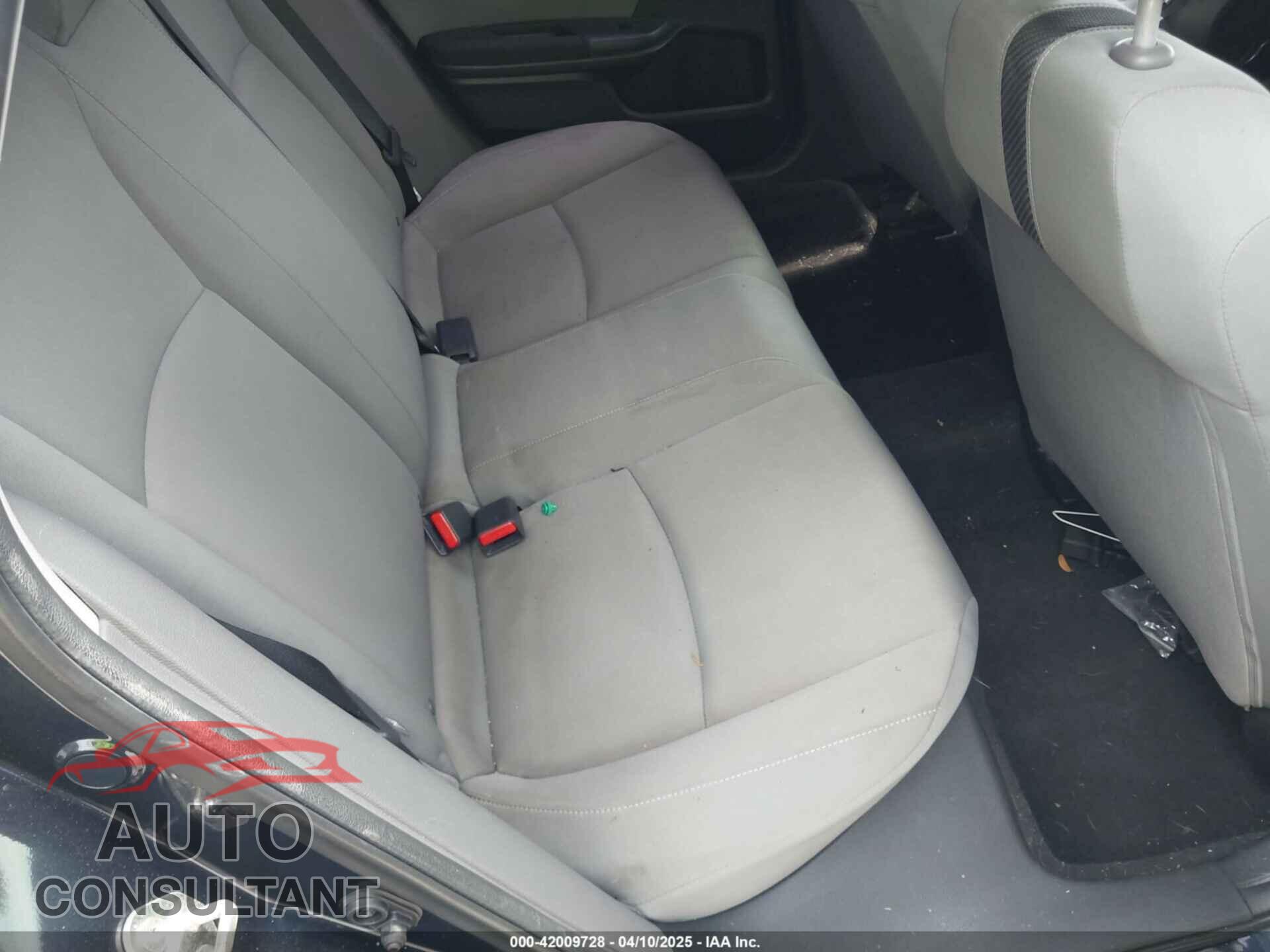 HONDA CIVIC 2018 - 19XFC2F59JE010177