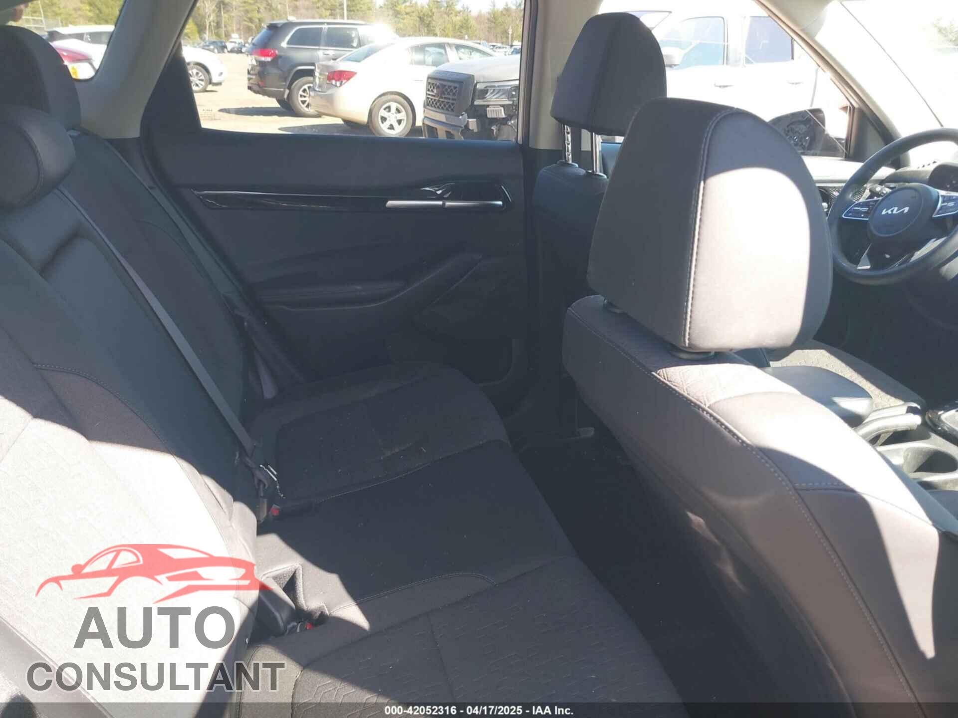 KIA SELTOS 2024 - KNDEUCAA7R7611201