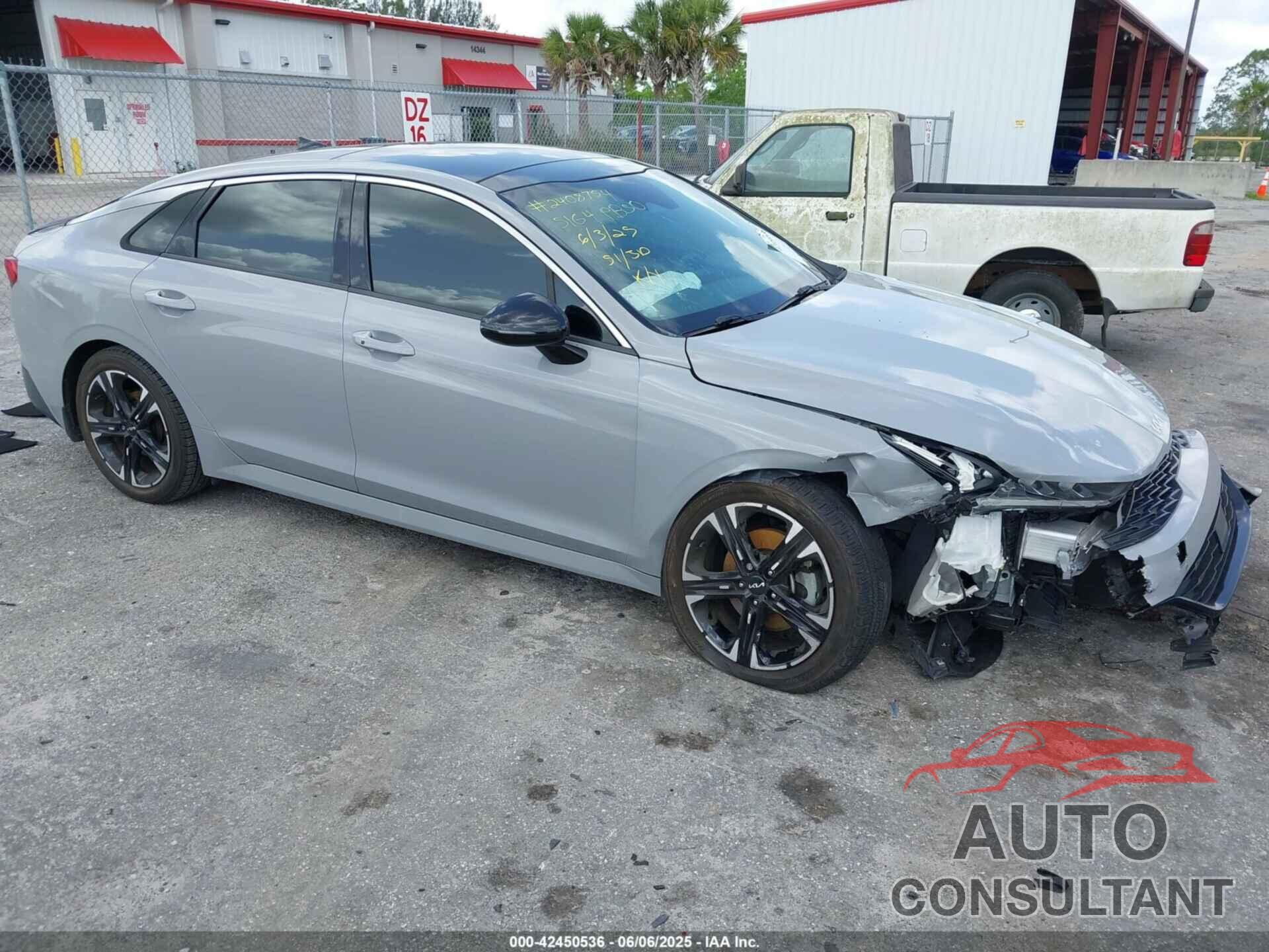 KIA K5 2022 - 5XXG64J21NG082945