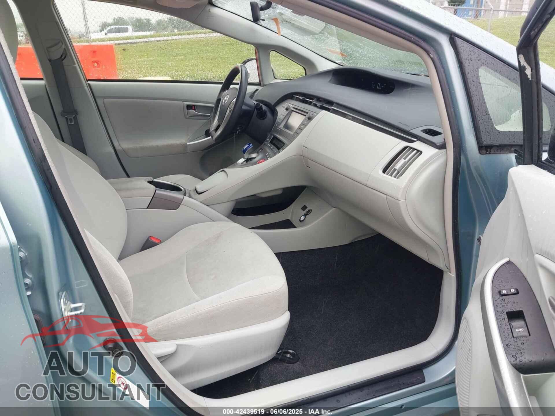 TOYOTA PRIUS 2015 - JTDKN3DU0F1957708