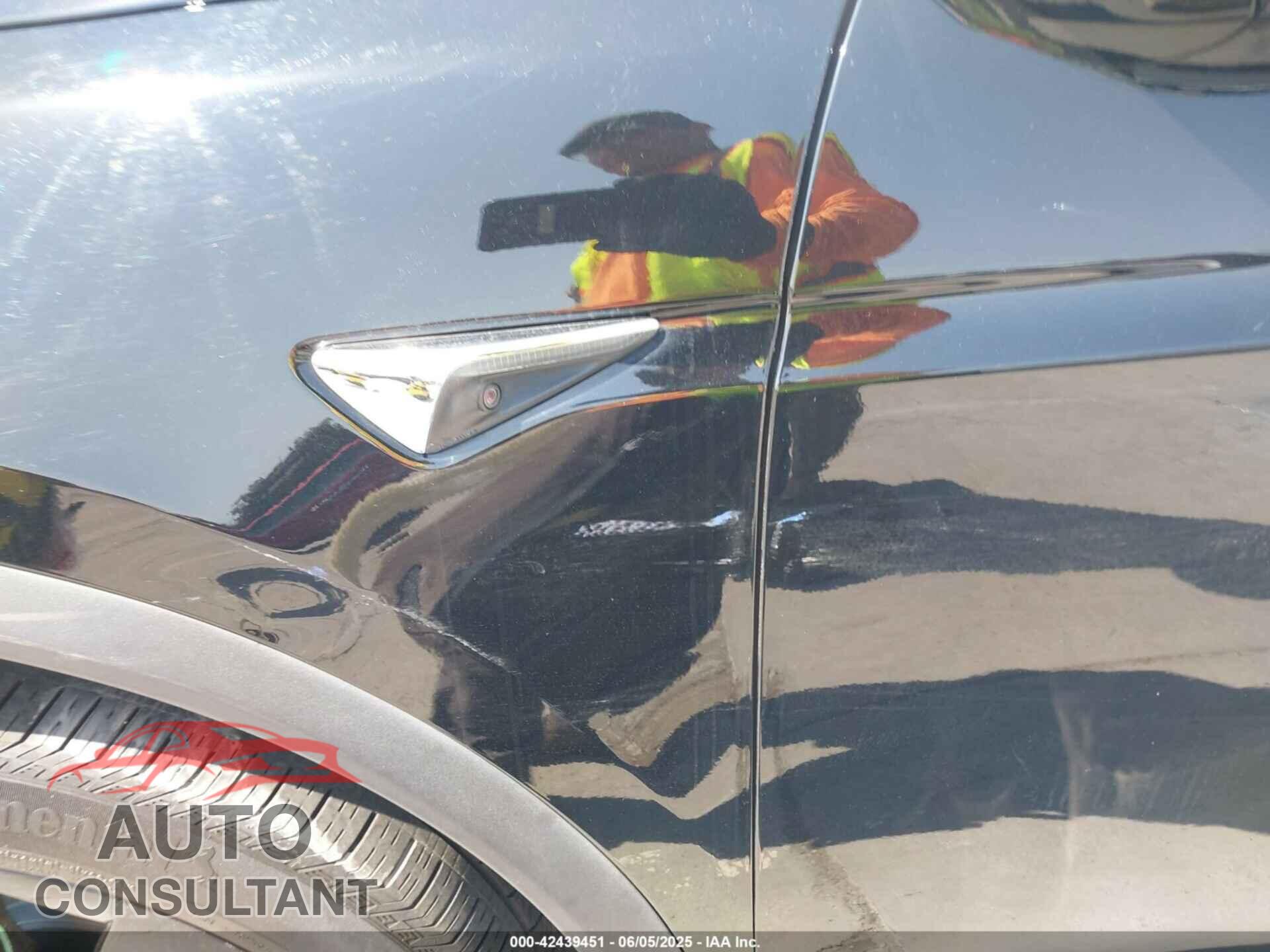 TESLA MODEL X 2017 - 5YJXCBE23HF027198