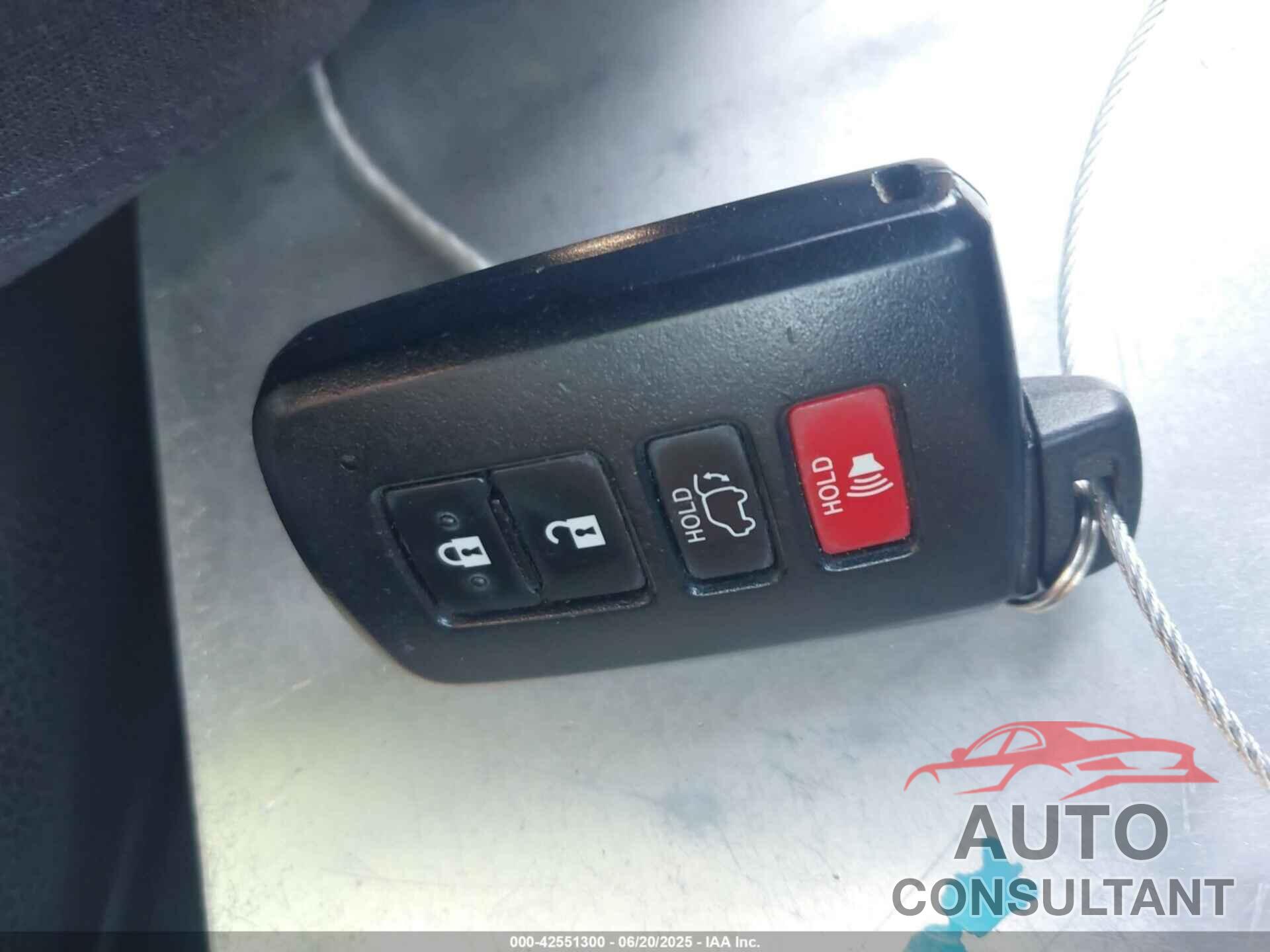 TOYOTA RAV4 2016 - JTMJFREV2GJ089599