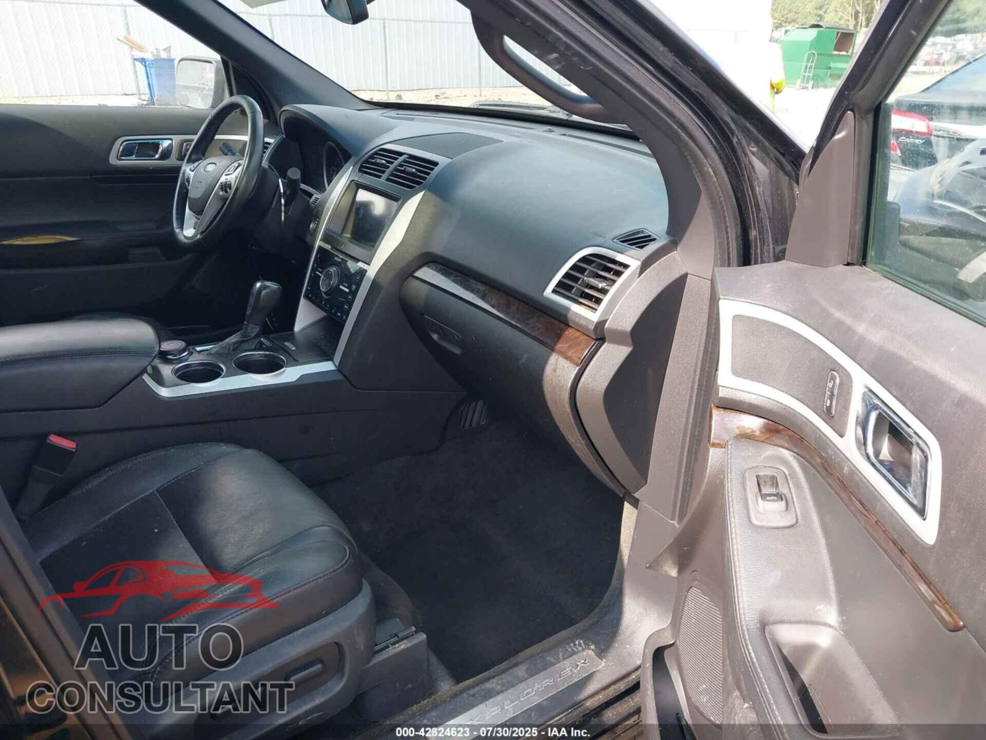FORD EXPLORER 2011 - 1FMHK8F80BGA49892