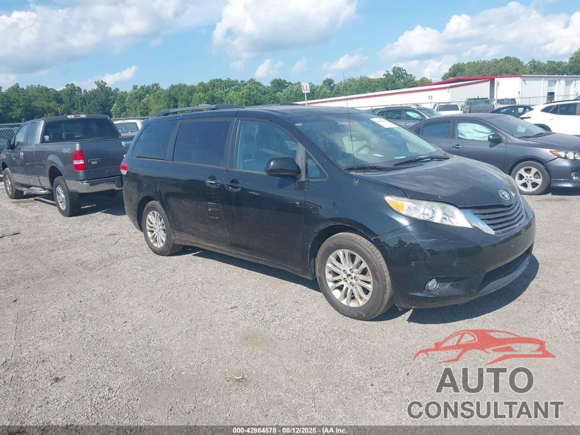 TOYOTA SIENNA 2011 - 5TDYK3DC6BS061971