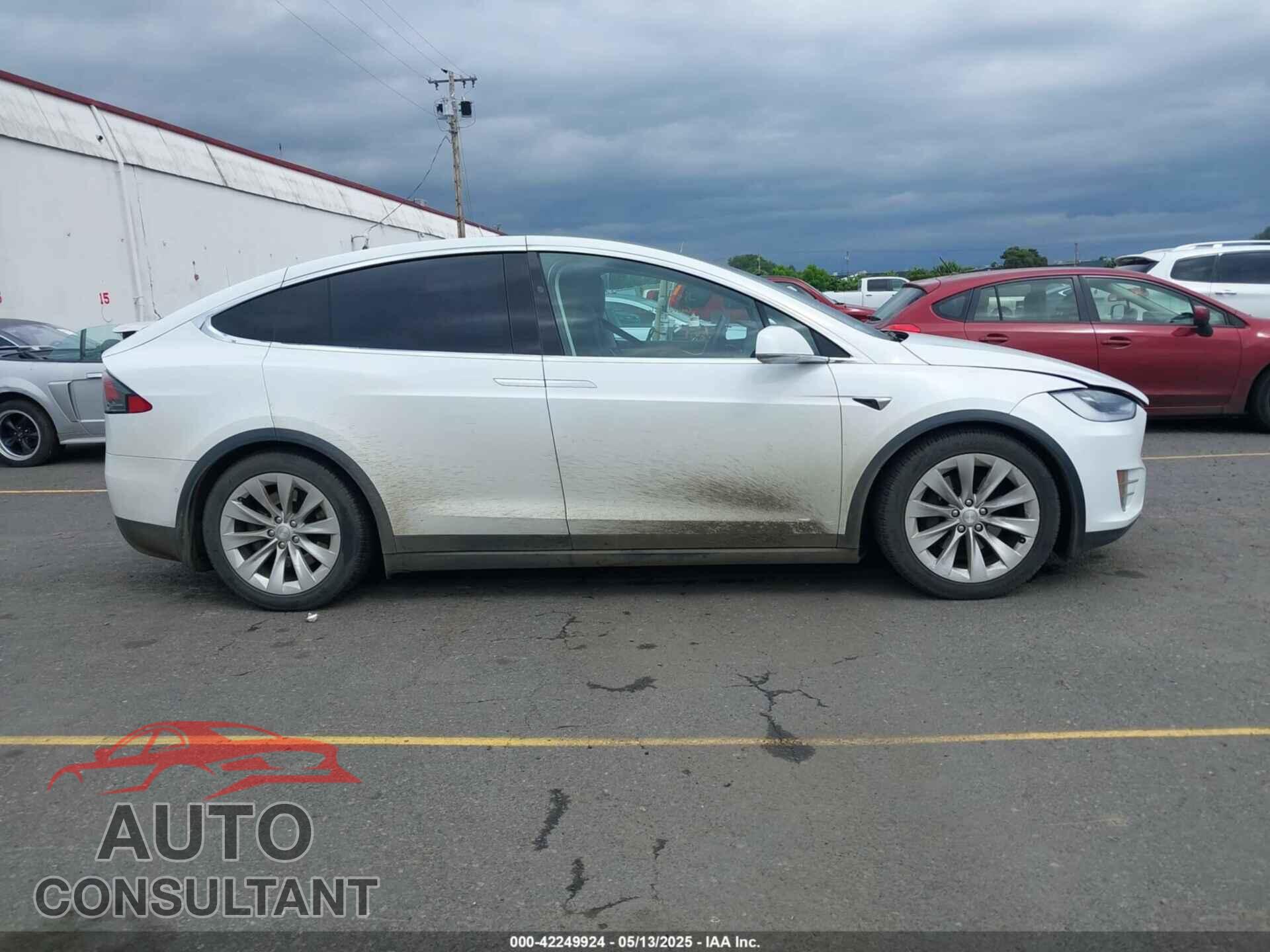 TESLA MODEL X 2017 - 5YJXCDE26HF034495