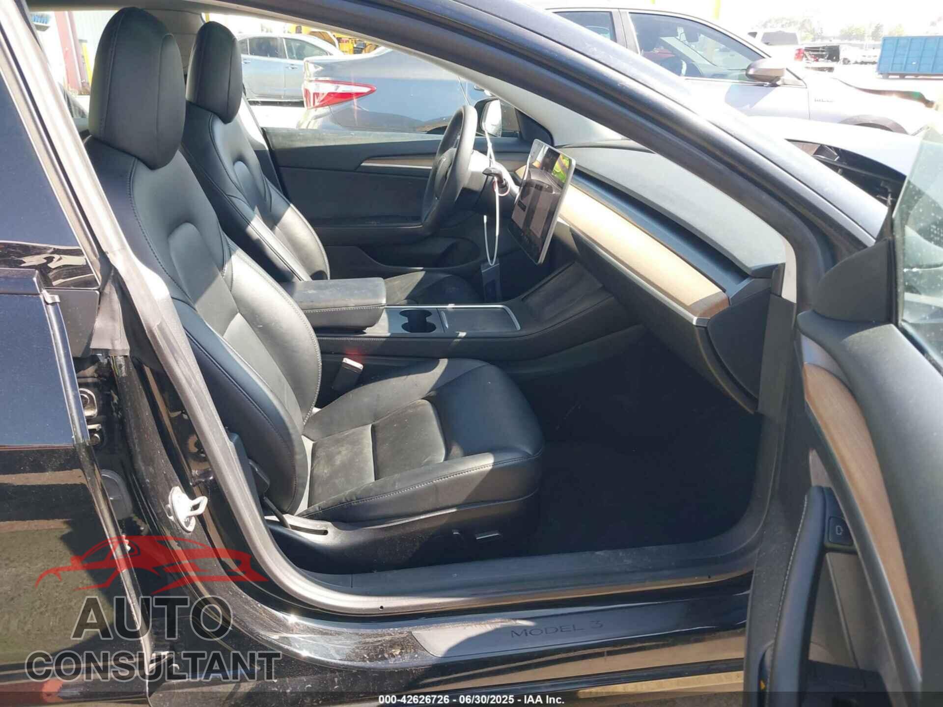 TESLA MODEL 3 2021 - 5YJ3E1EA0MF067226