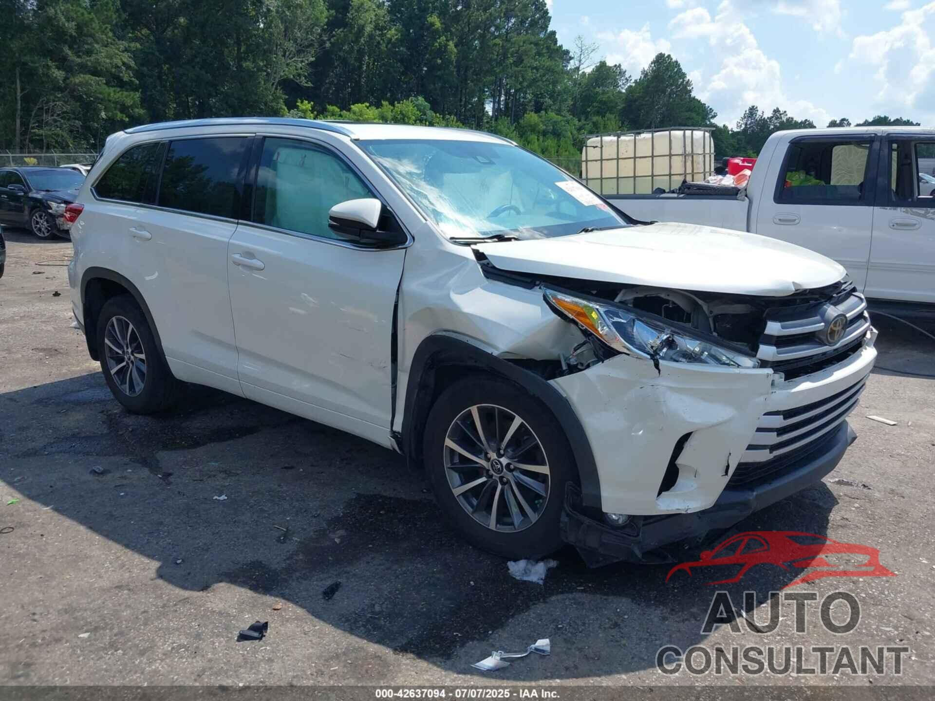 TOYOTA HIGHLANDER 2018 - 5TDKZRFH5JS532097