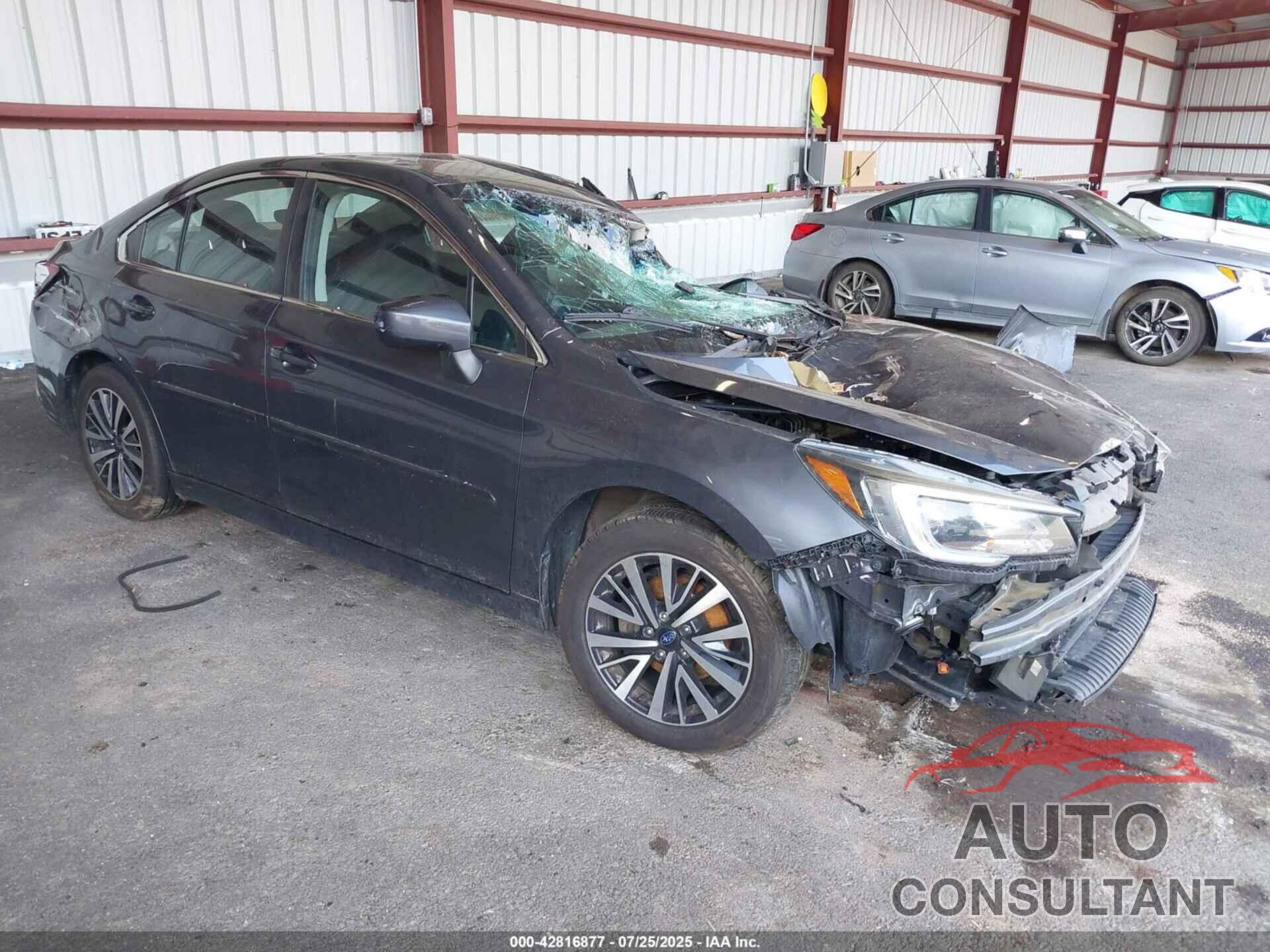 SUBARU LEGACY 2019 - 4S3BNAF64K3008731