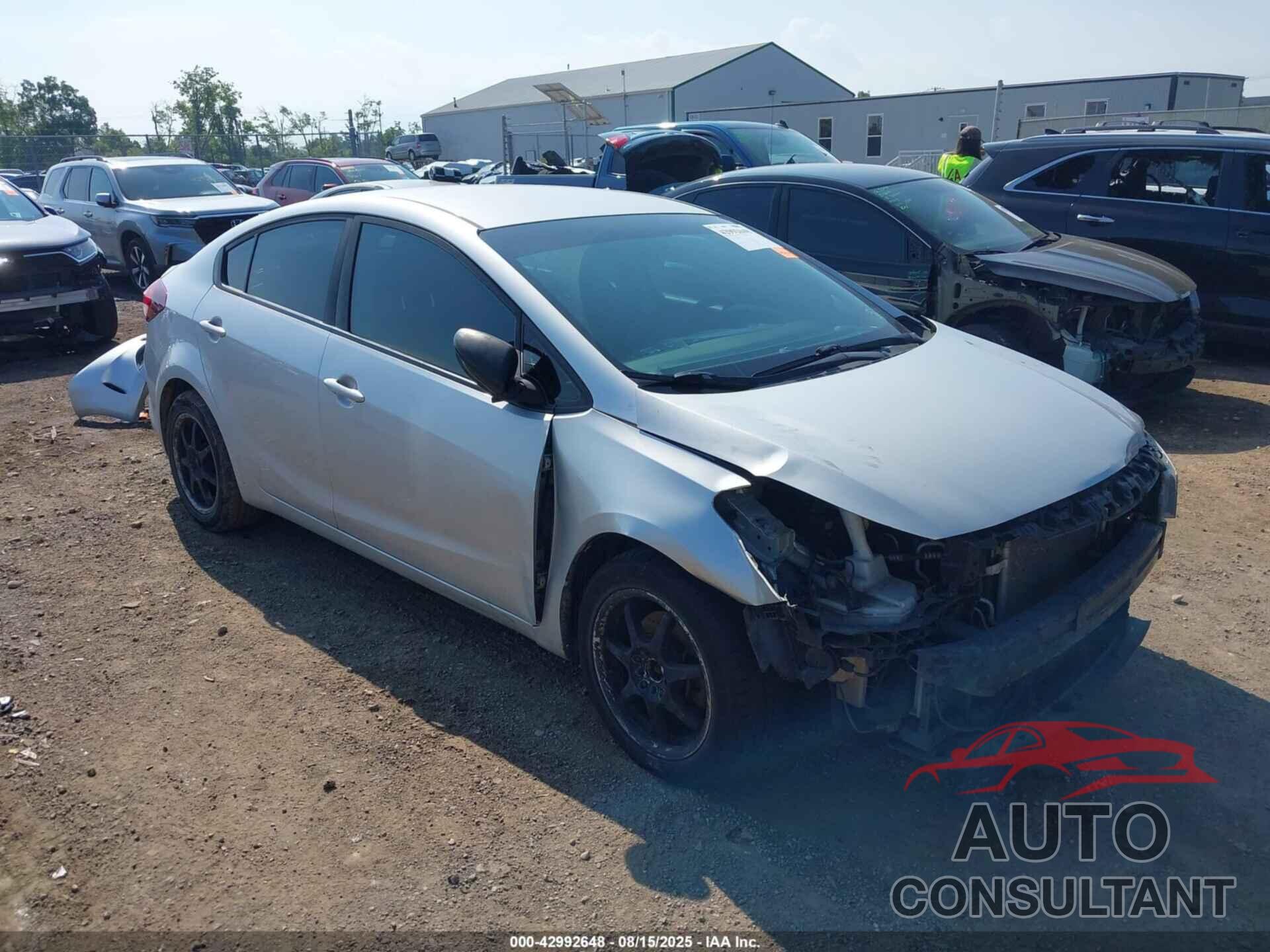 KIA FORTE 2017 - 3KPFK4A77HE028758