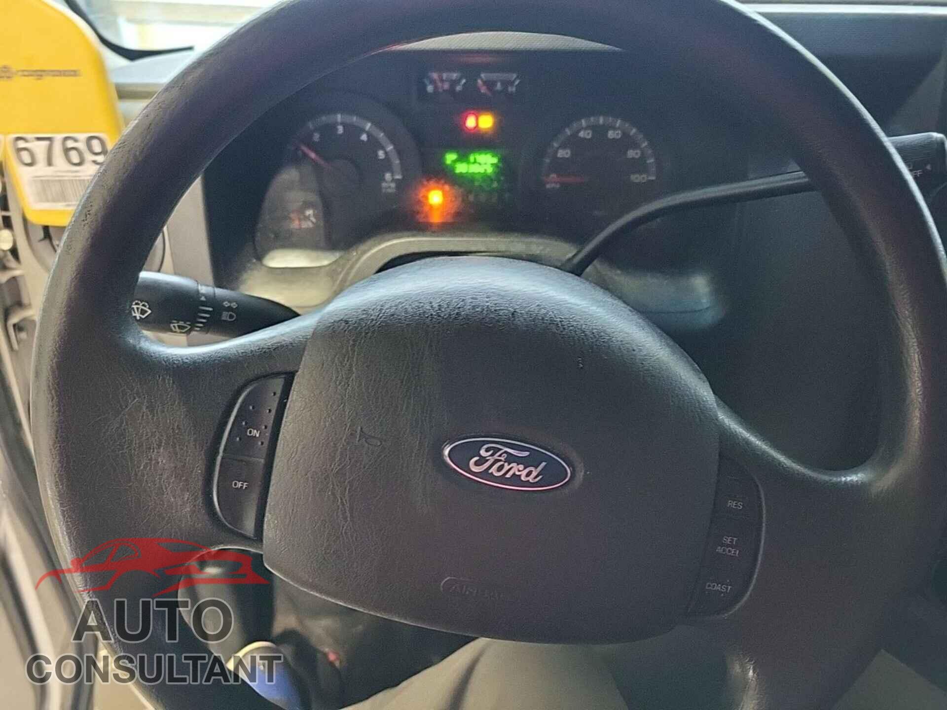 FORD ECONOLINE 2013 - 1FBNE3BL0DDA52652