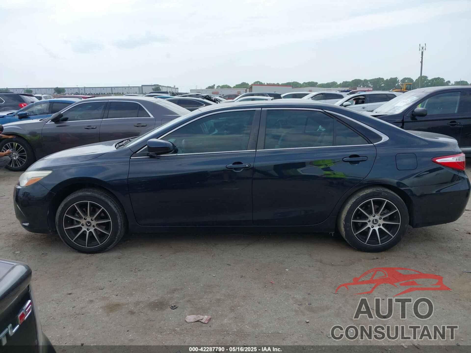 TOYOTA CAMRY 2016 - 4T1BF1FK8GU615402