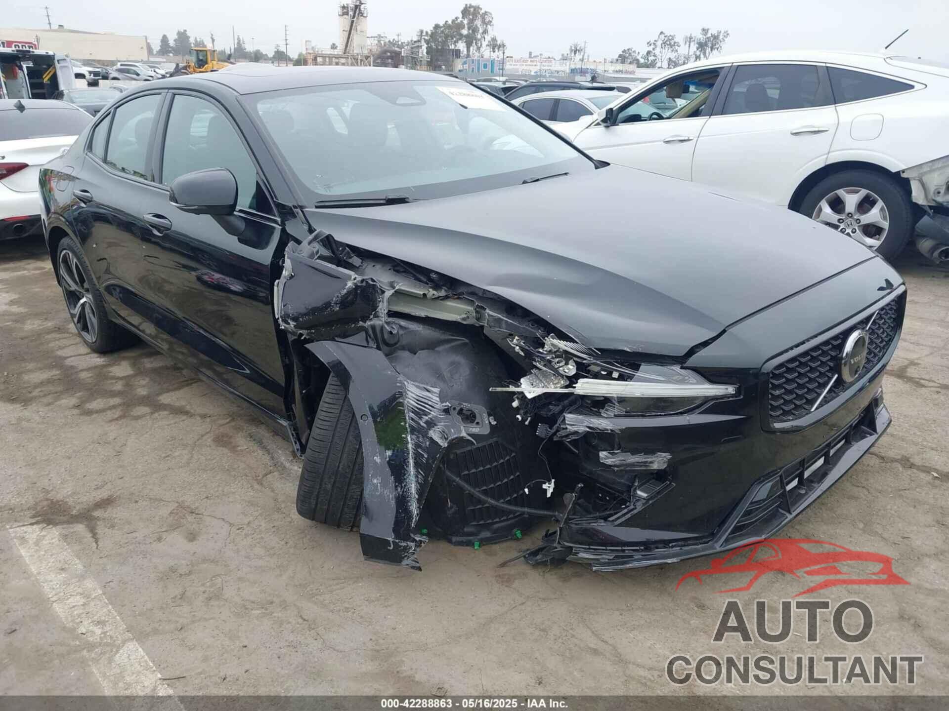 VOLVO S60 2024 - 7JRL12FL4RG324517