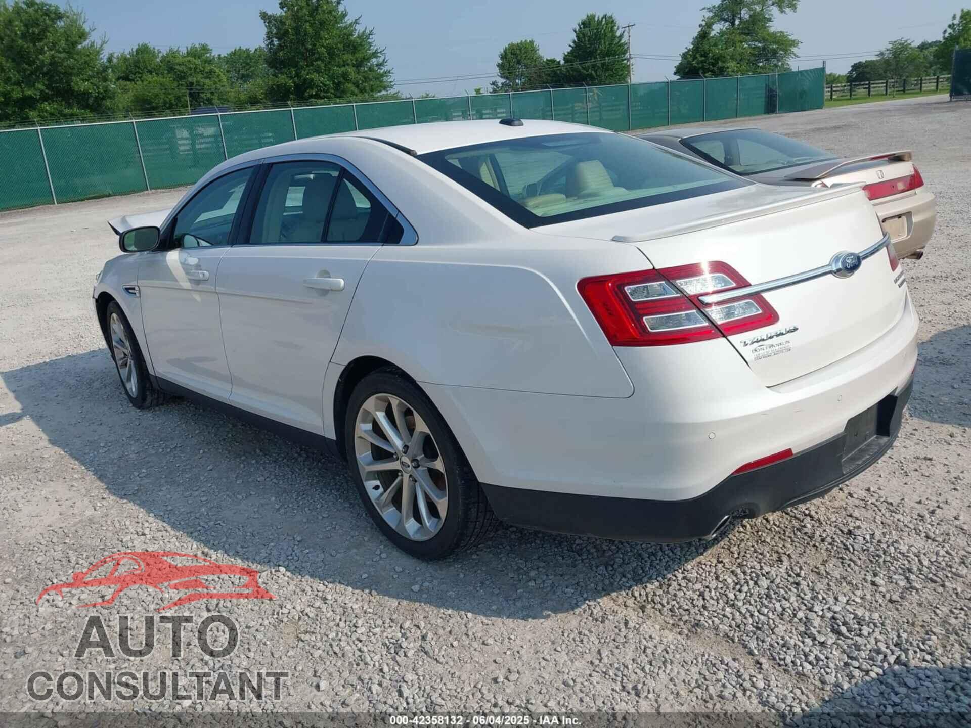 FORD TAURUS 2016 - 1FAHP2F89GG157721
