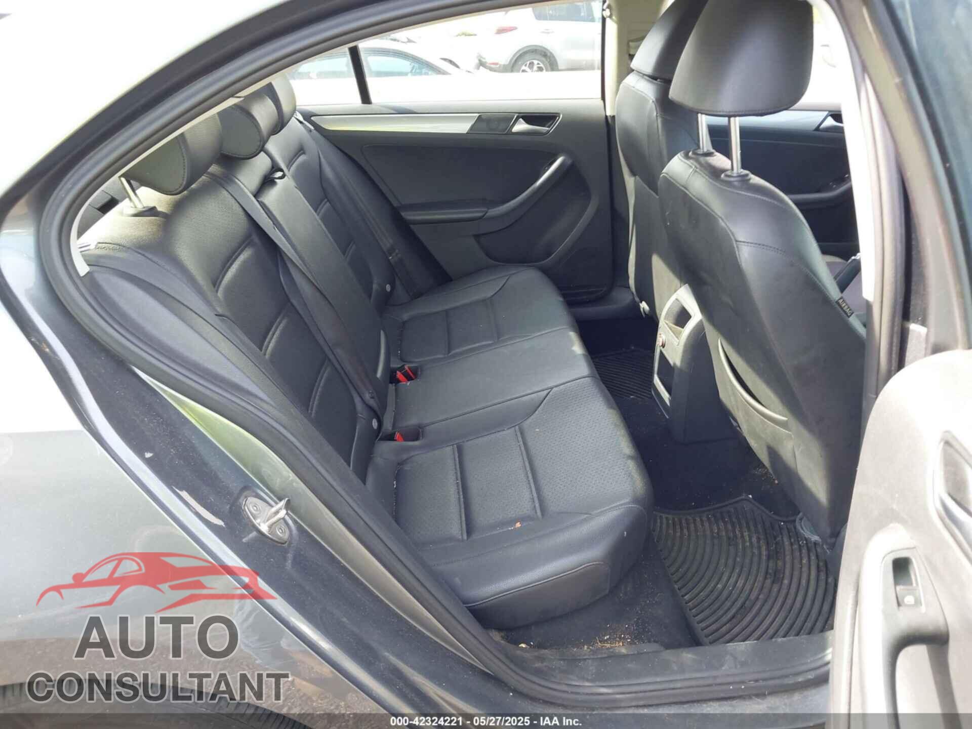 VOLKSWAGEN JETTA 2017 - 3VWDB7AJXHM307368