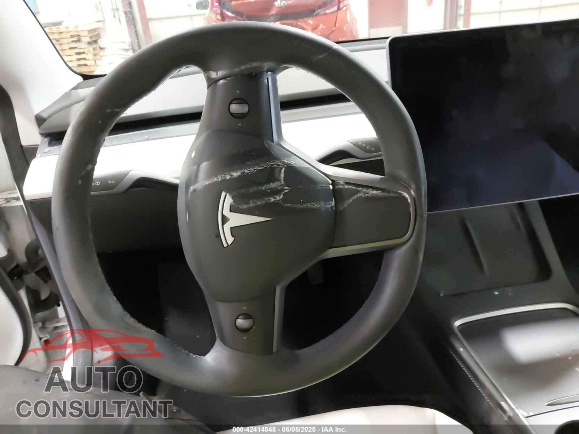 TESLA MODEL 3 2021 - 5YJ3E1EB8MF995908