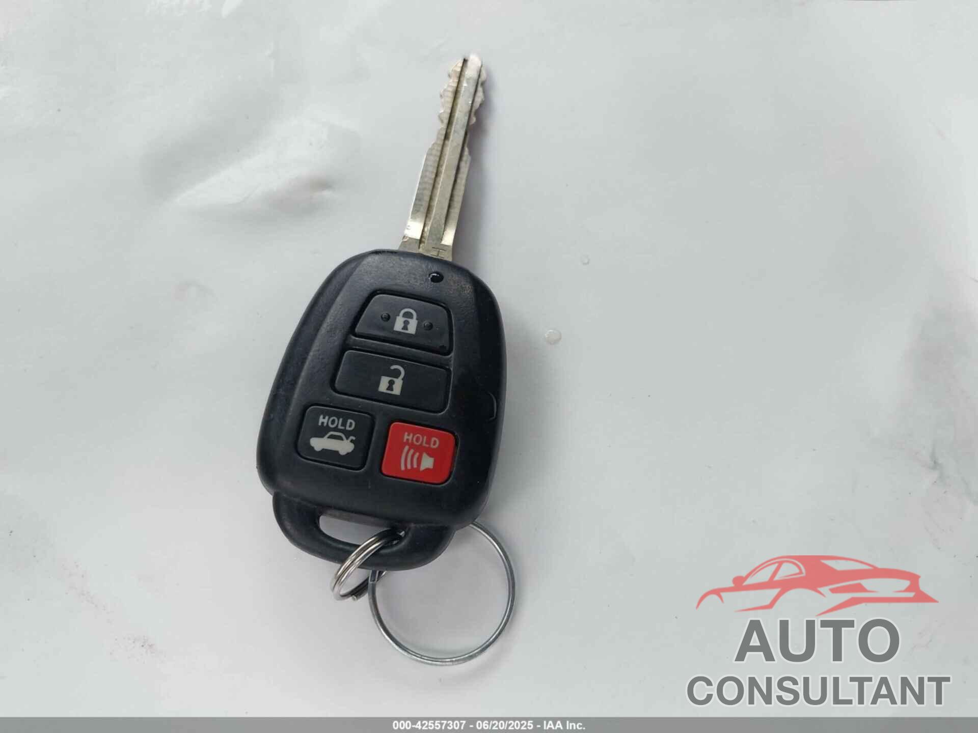 TOYOTA COROLLA 2015 - 2T1BURHE1FC440275