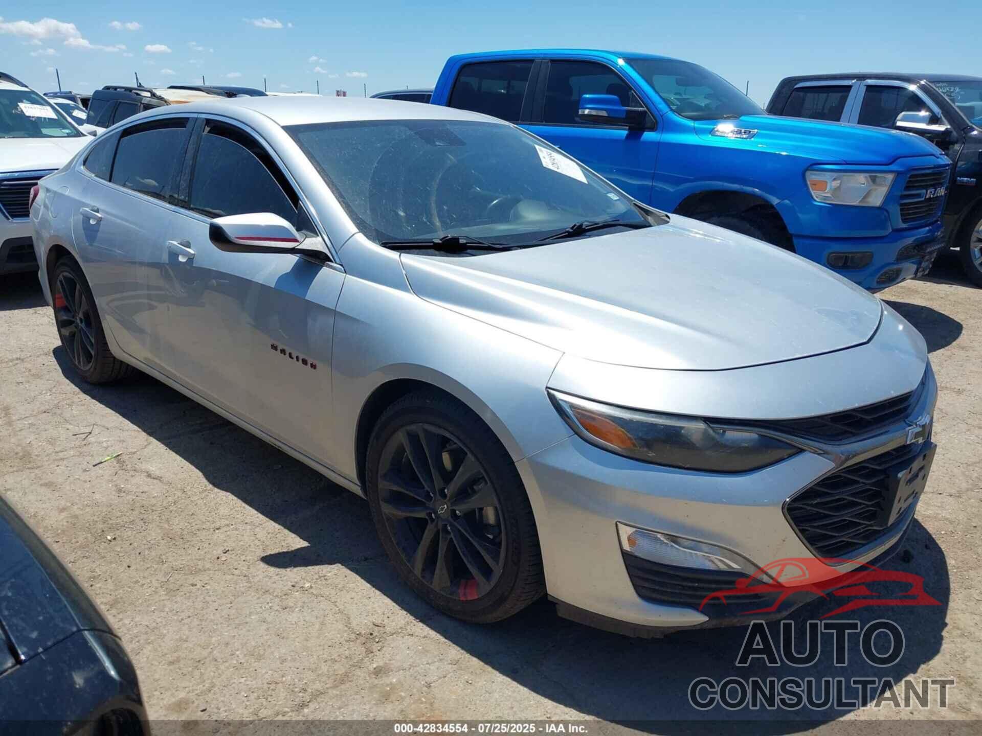 CHEVROLET MALIBU 2021 - 1G1ZD5ST8MF002686