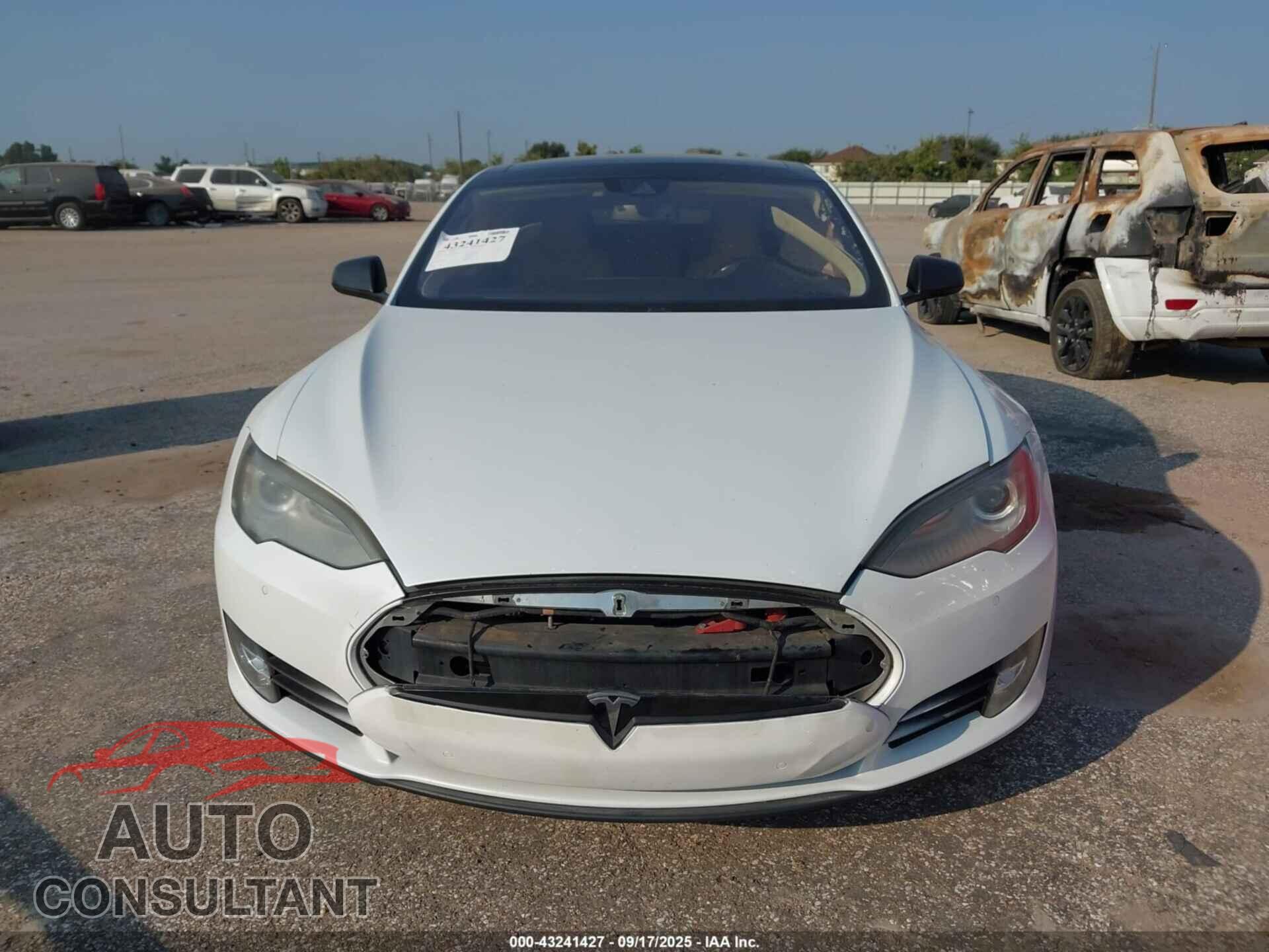 TESLA MODEL S 2015 - 5YJSA1S22FF082785