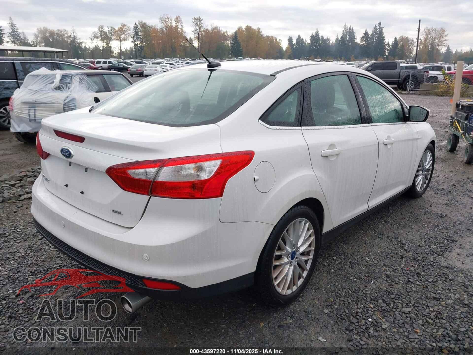 FORD FOCUS 2012 - 1FAHP3H23CL285405
