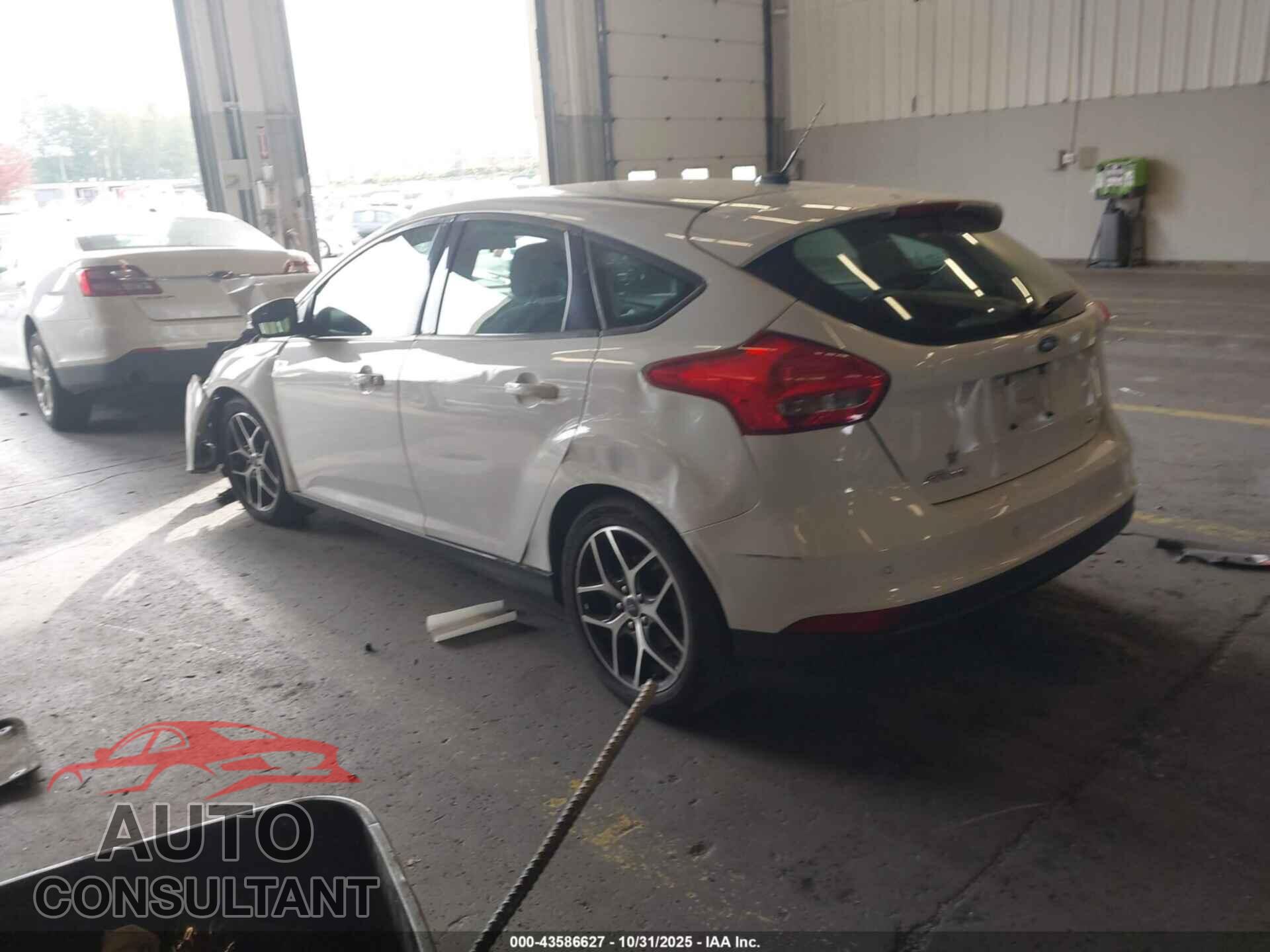 FORD FOCUS 2018 - 1FADP3M21JL231019