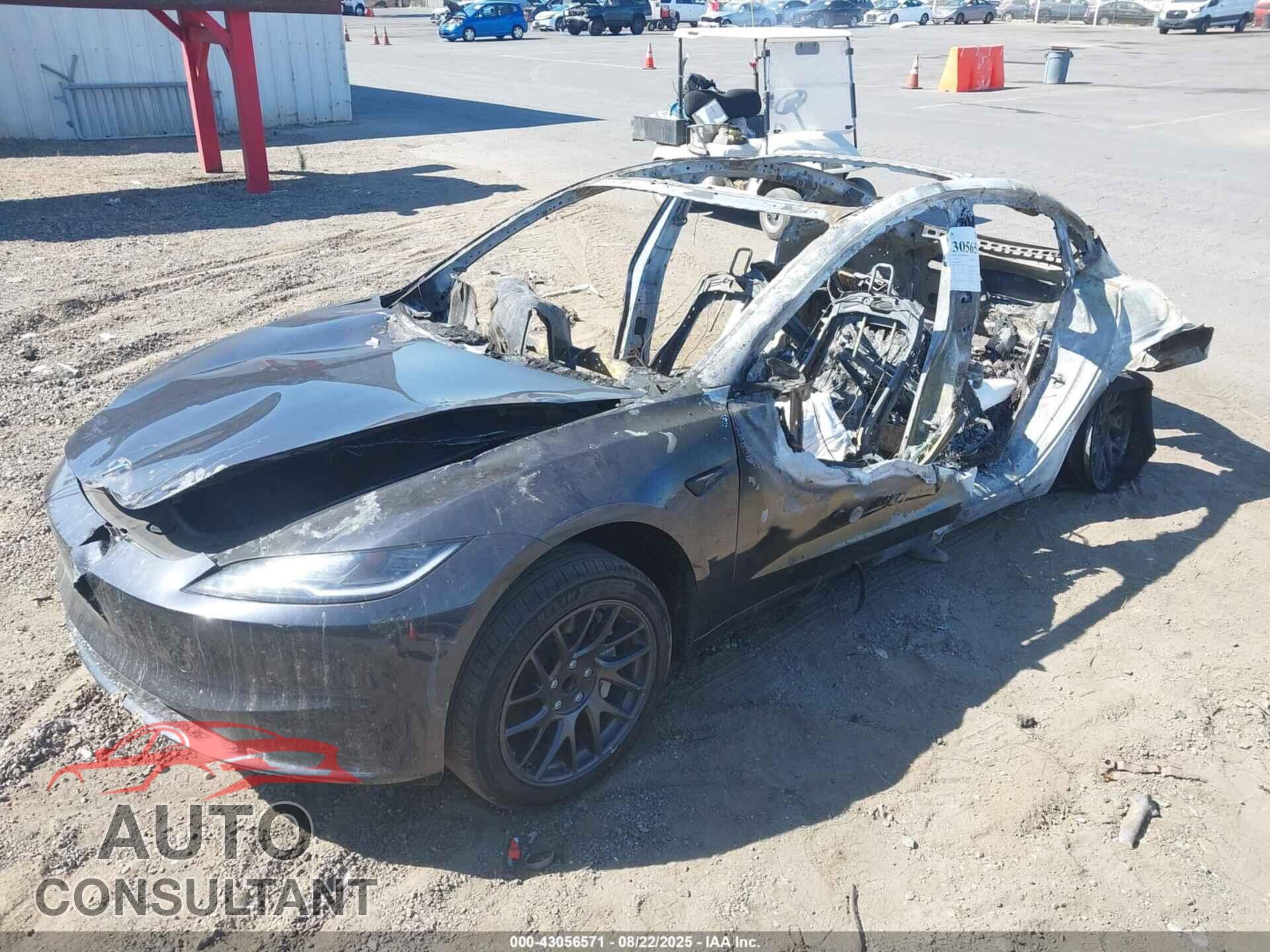 TESLA MODEL 3 2024 - 5YJ3E1EA8RF869658