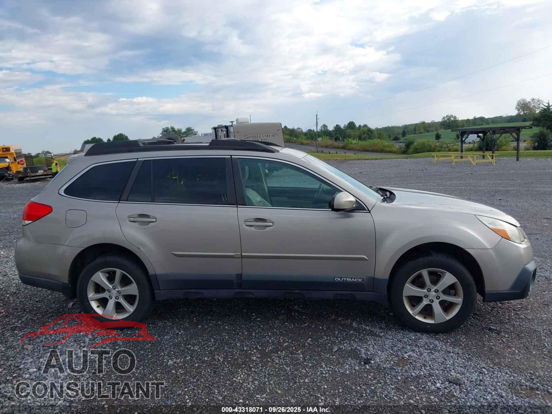SUBARU OUTBACK 2014 - 4S4BRBLC4E3318513