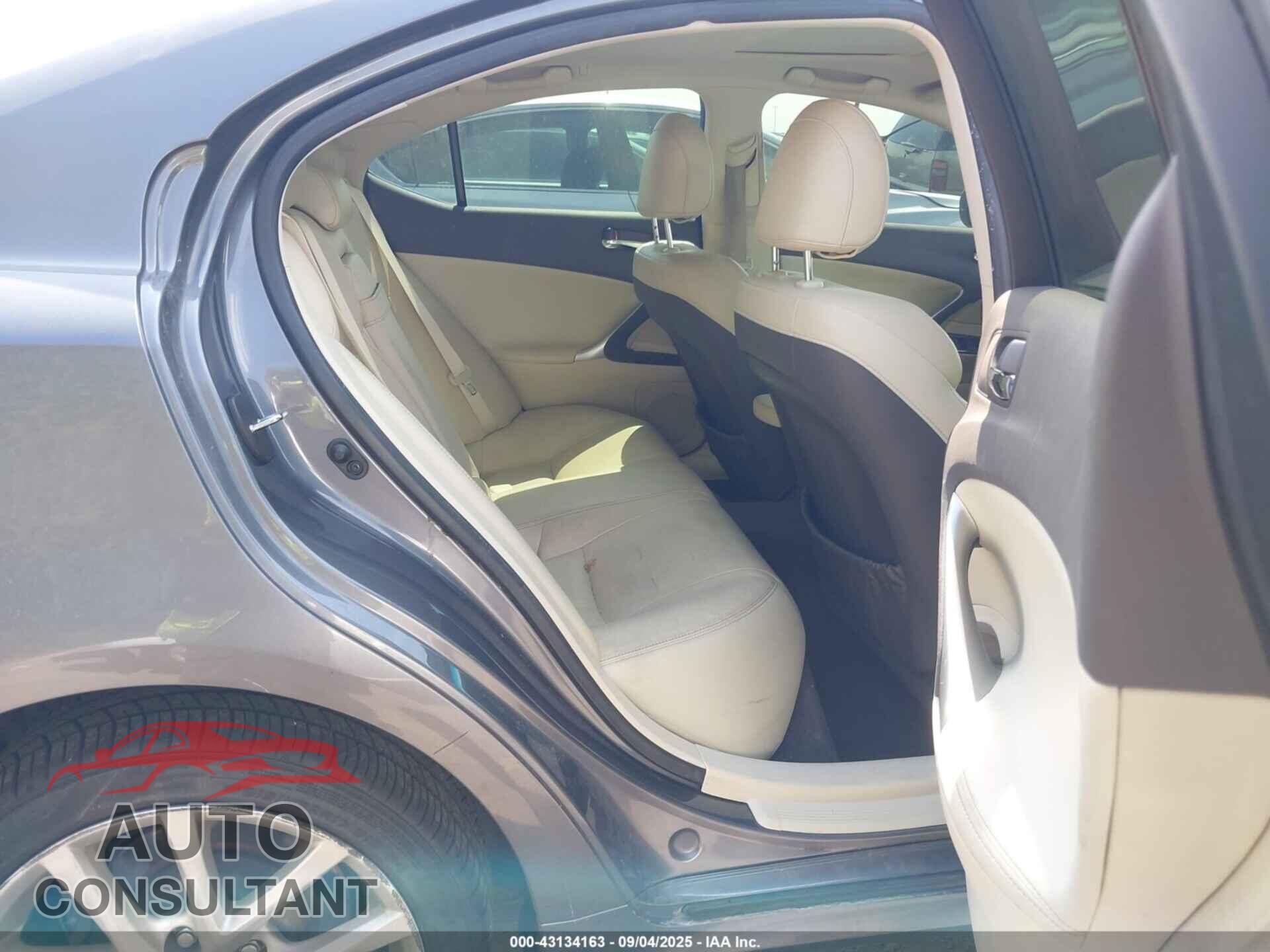 LEXUS IS 250 2013 - JTHCF5C22D5060875