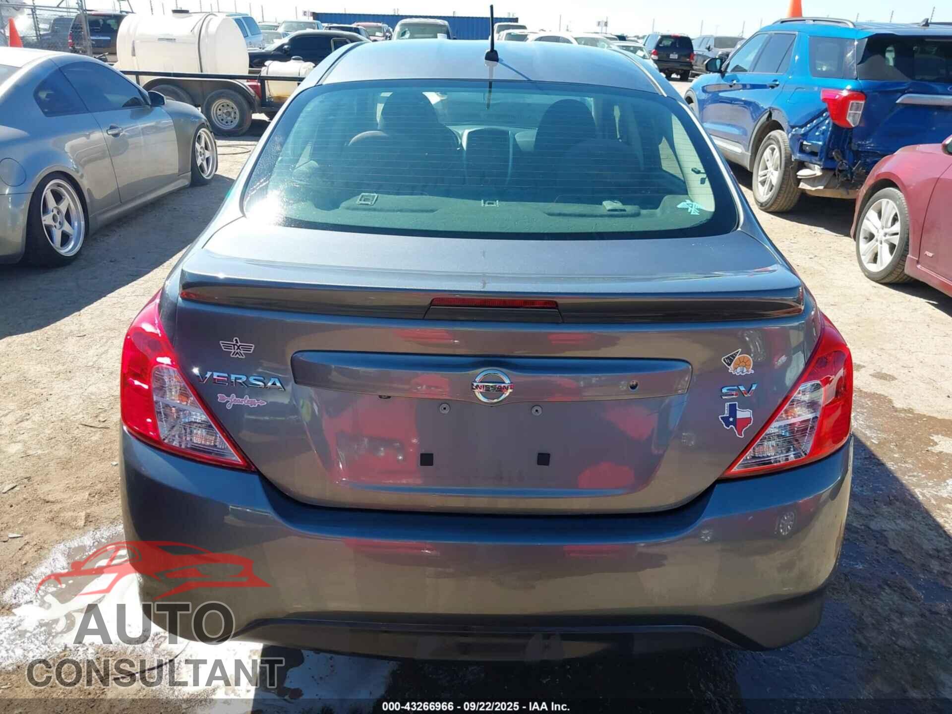 NISSAN VERSA 2019 - 3N1CN7AP3KL838549