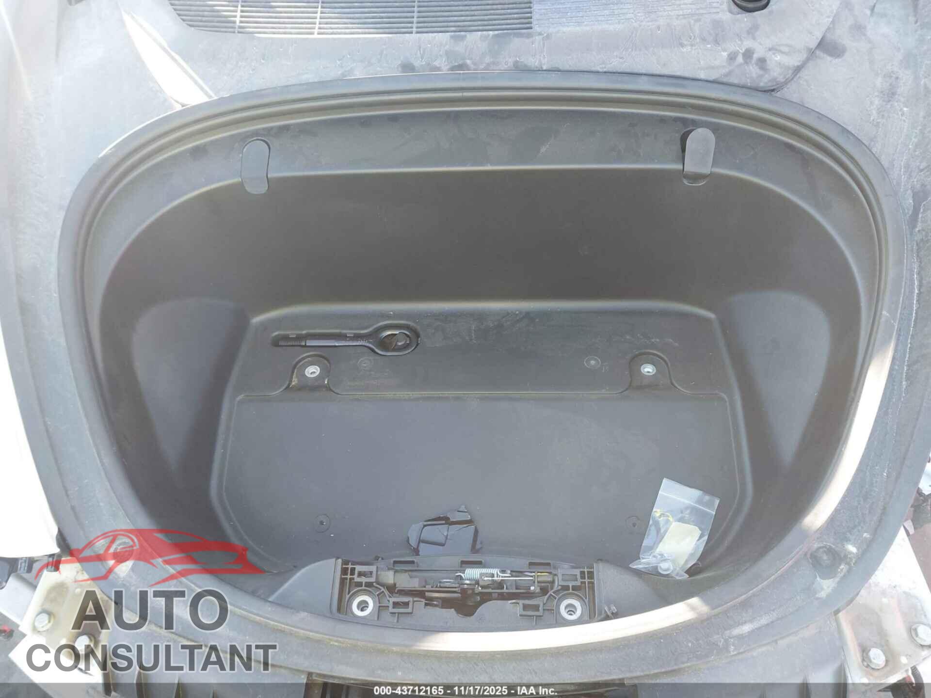 TESLA MODEL 3 2020 - 5YJ3E1EA5LF612819