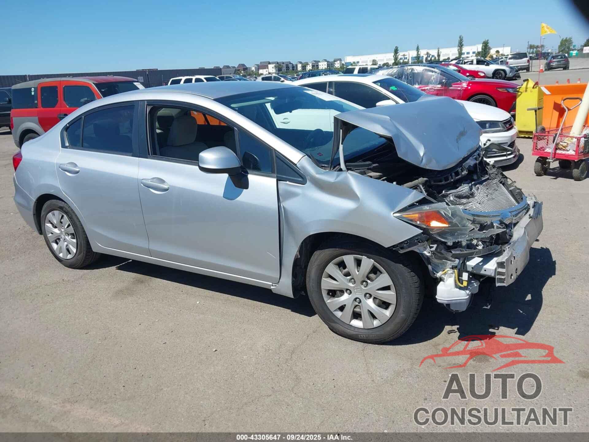 HONDA CIVIC 2012 - 2HGFB2F52CH556086