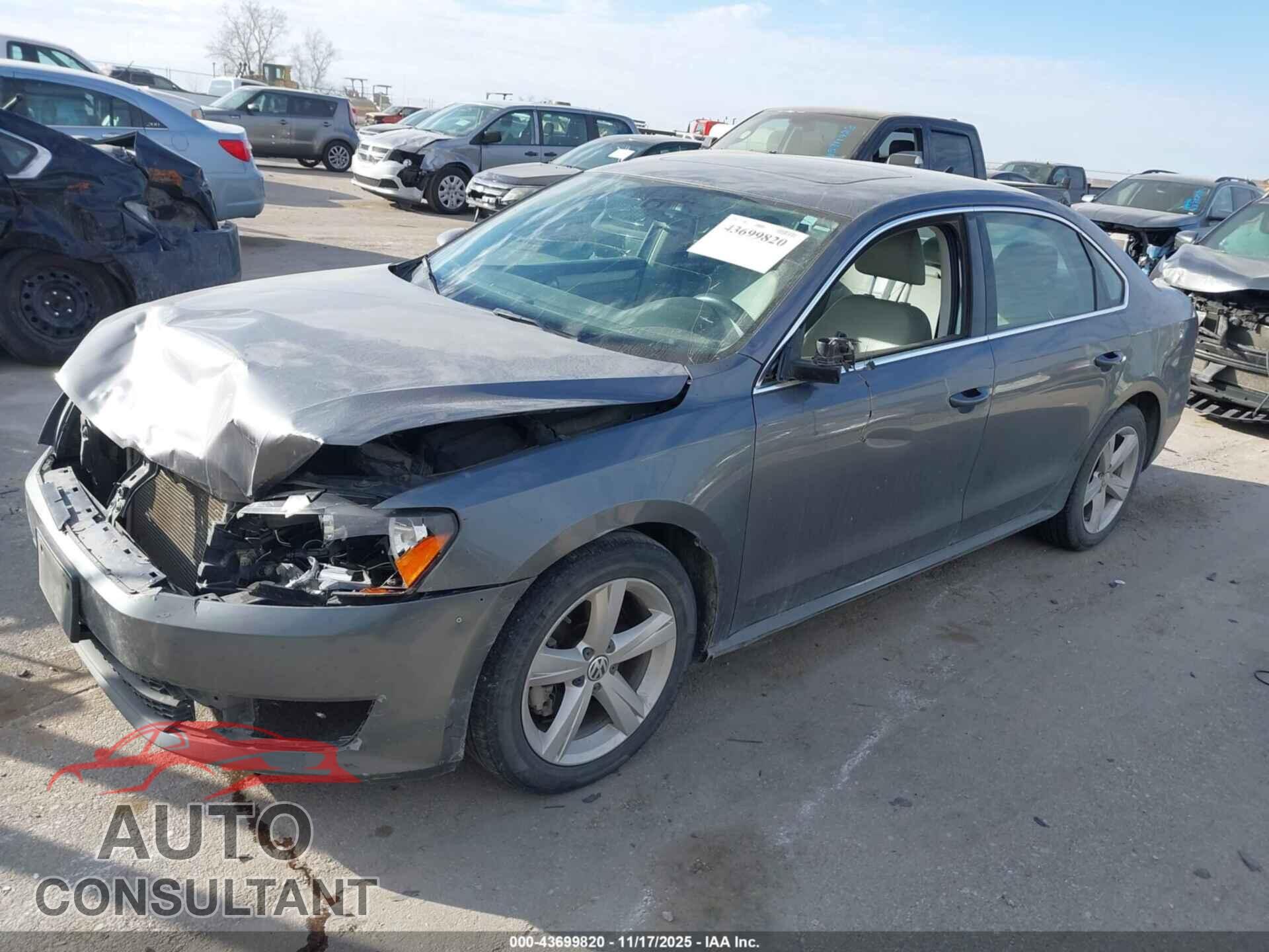 VOLKSWAGEN PASSAT 2012 - 1VWBN7A30CC024052