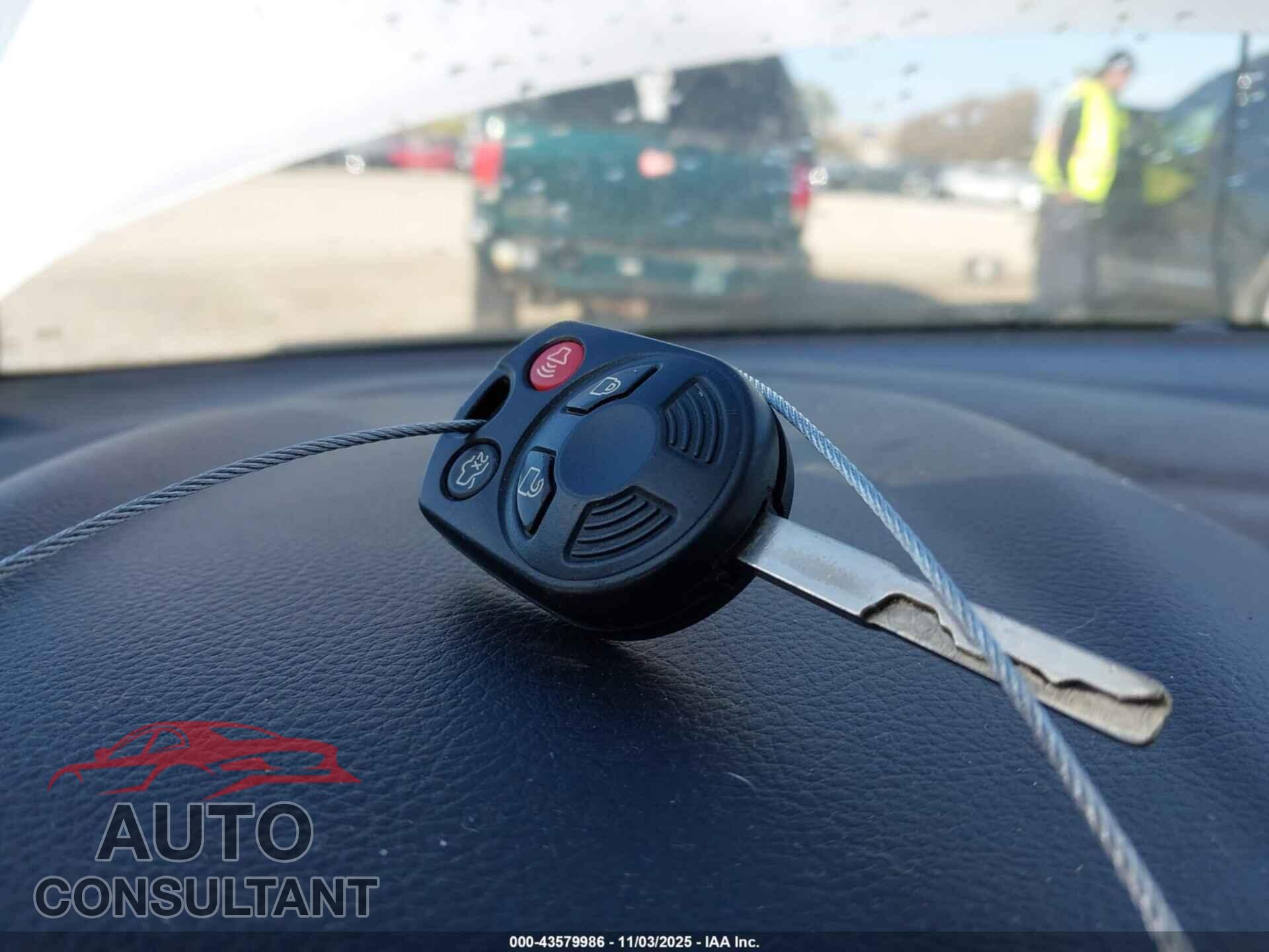 FORD FOCUS 2017 - 1FADP3E21HL337883