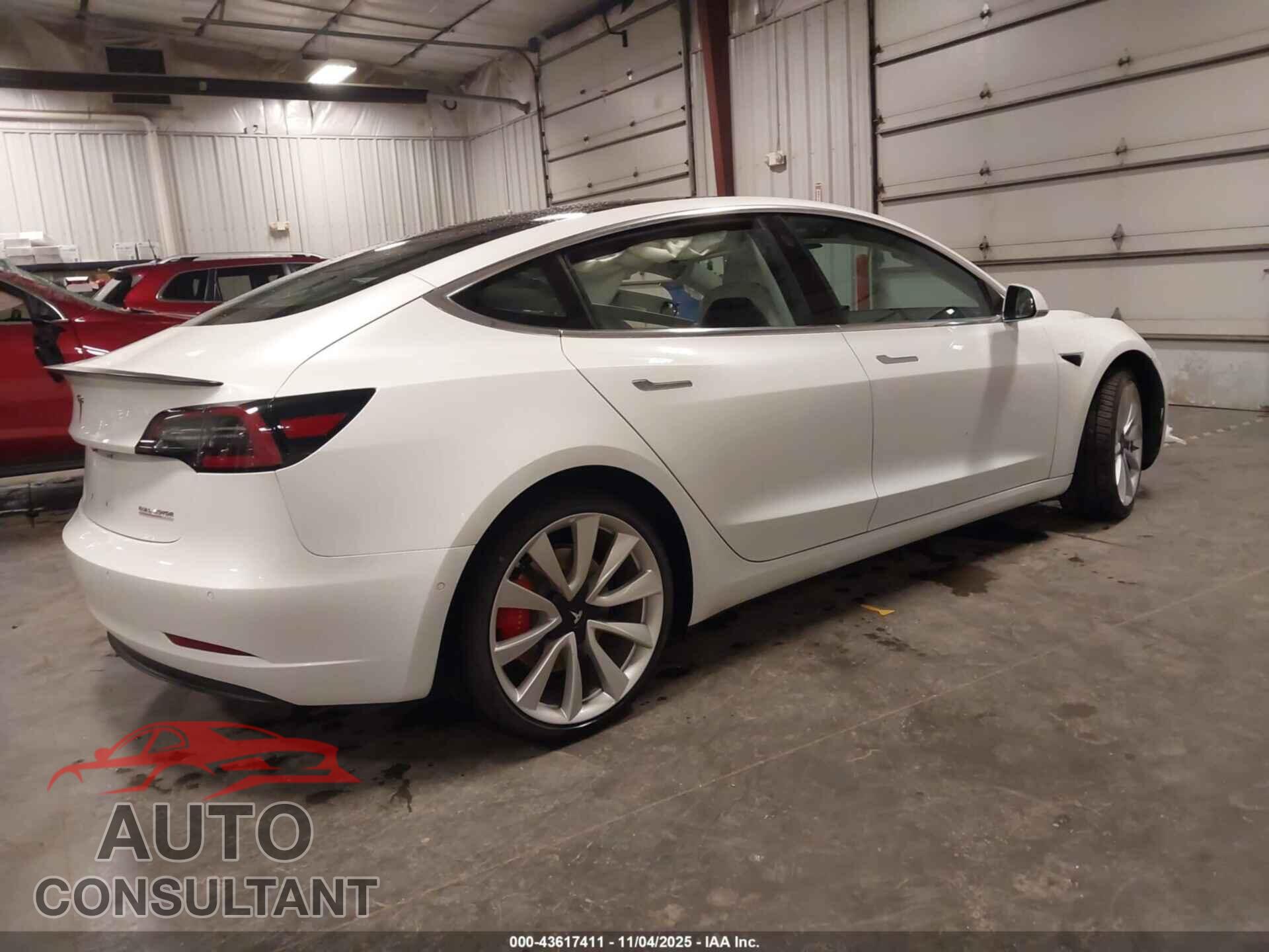 TESLA MODEL 3 2018 - 5YJ3E1EB2JF081729
